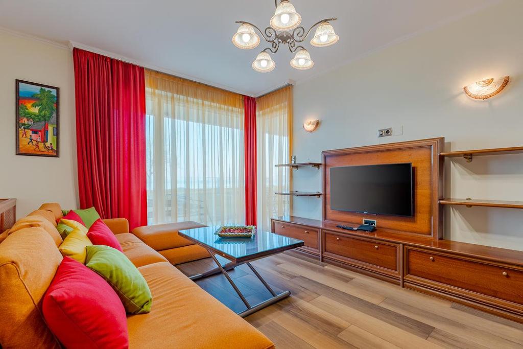 Two-Bedroom Apartment - Photo 15
