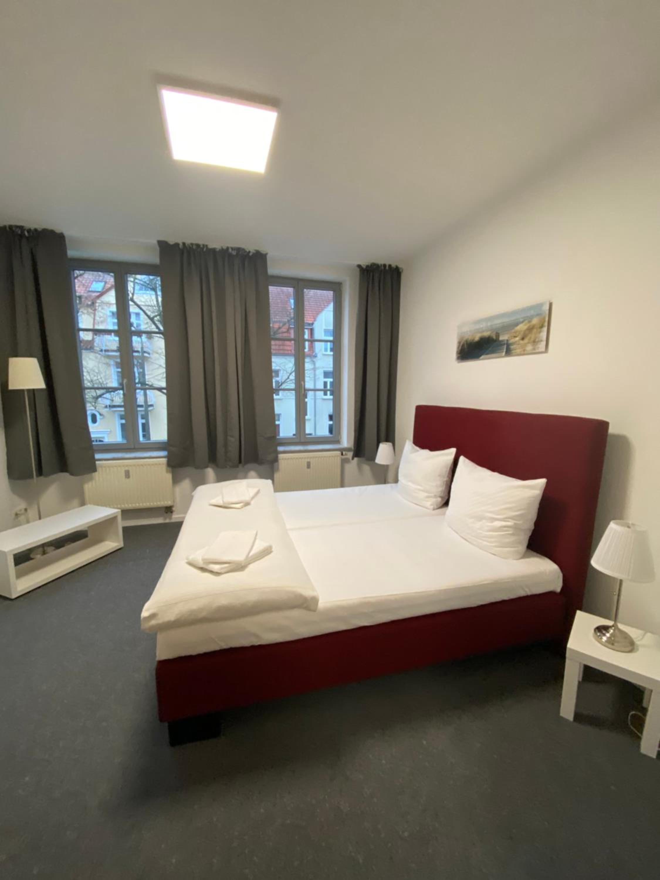 Deluxe Family Suite - Photo 1