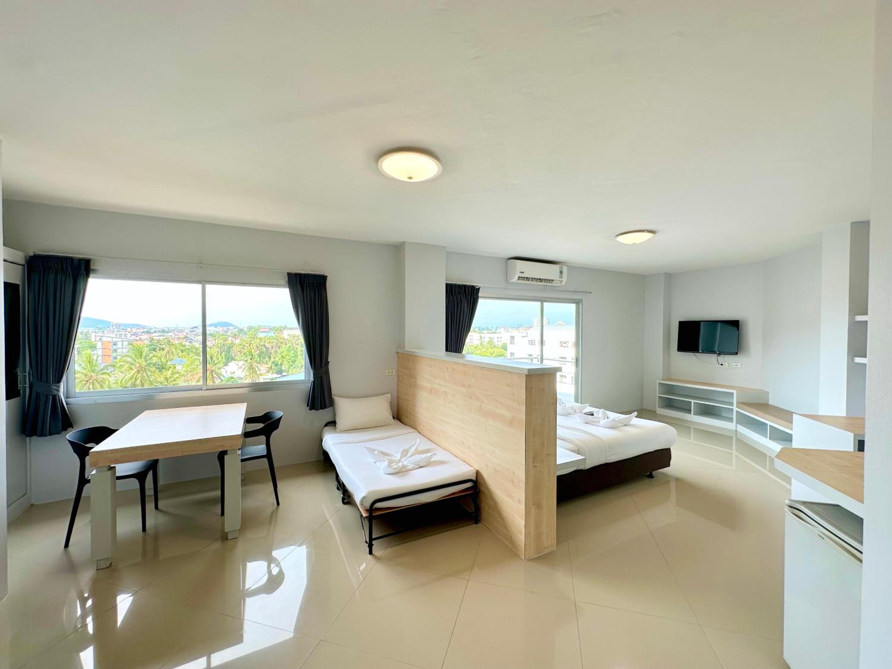 Triple Room with Balcony - Photo 4