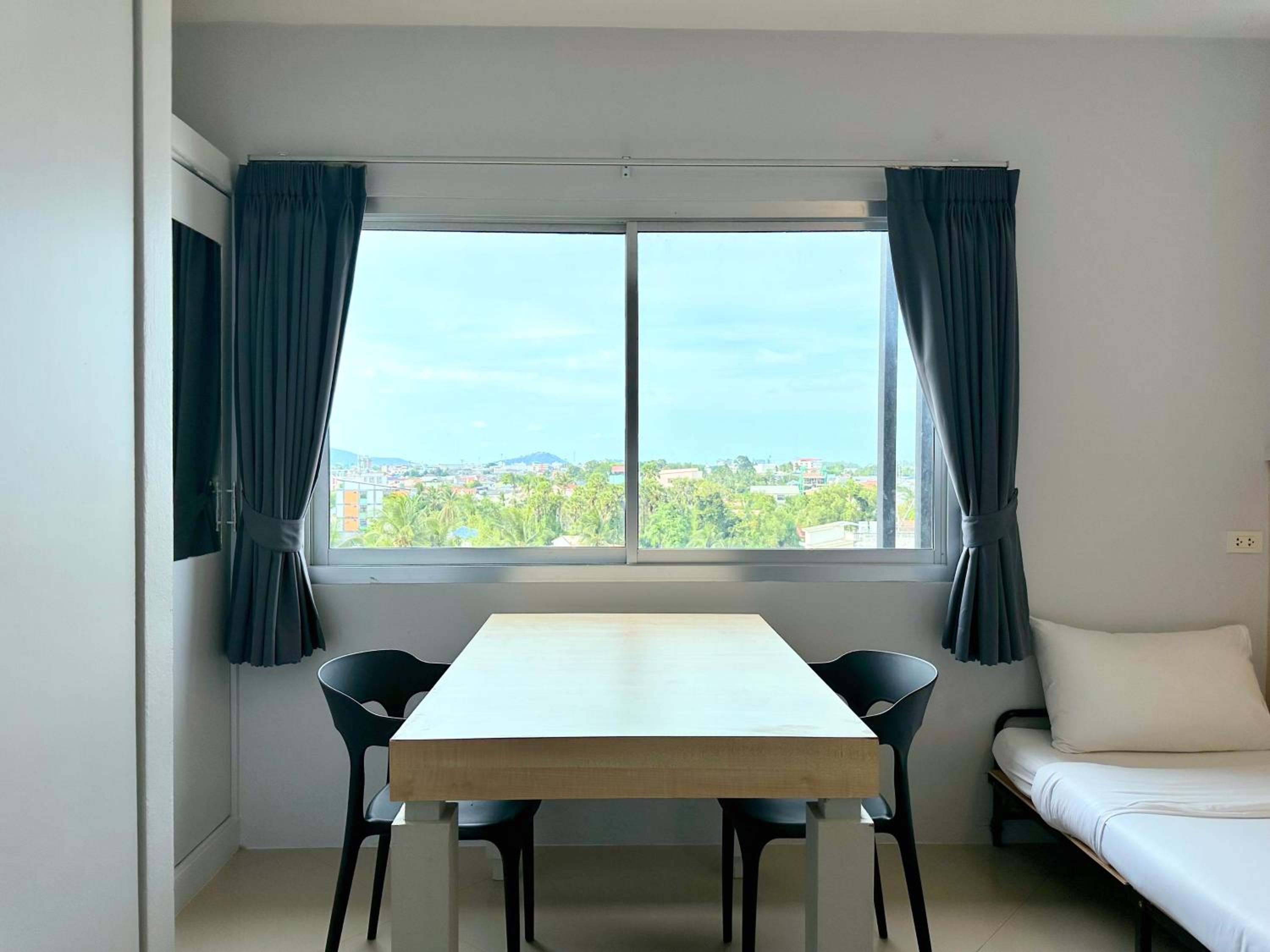 Triple Room with Balcony - Photo 2