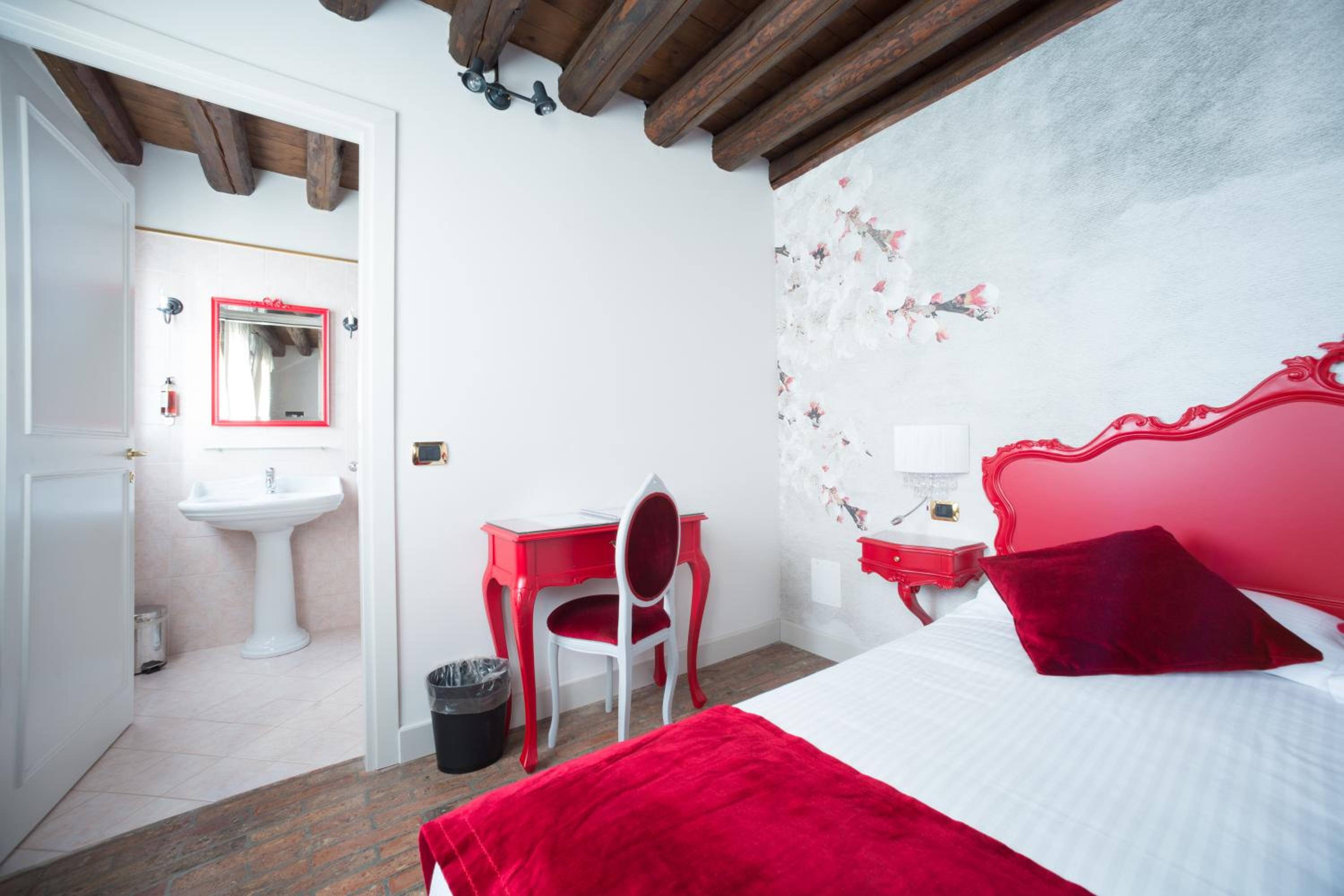 Economy Double or Twin Room - Photo 16