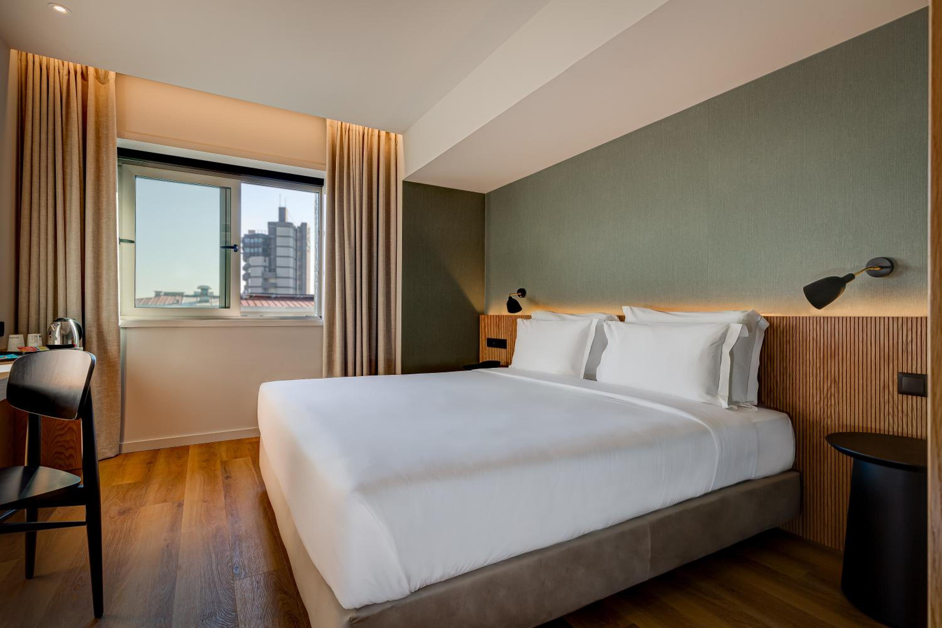 Double Room - Photo 10