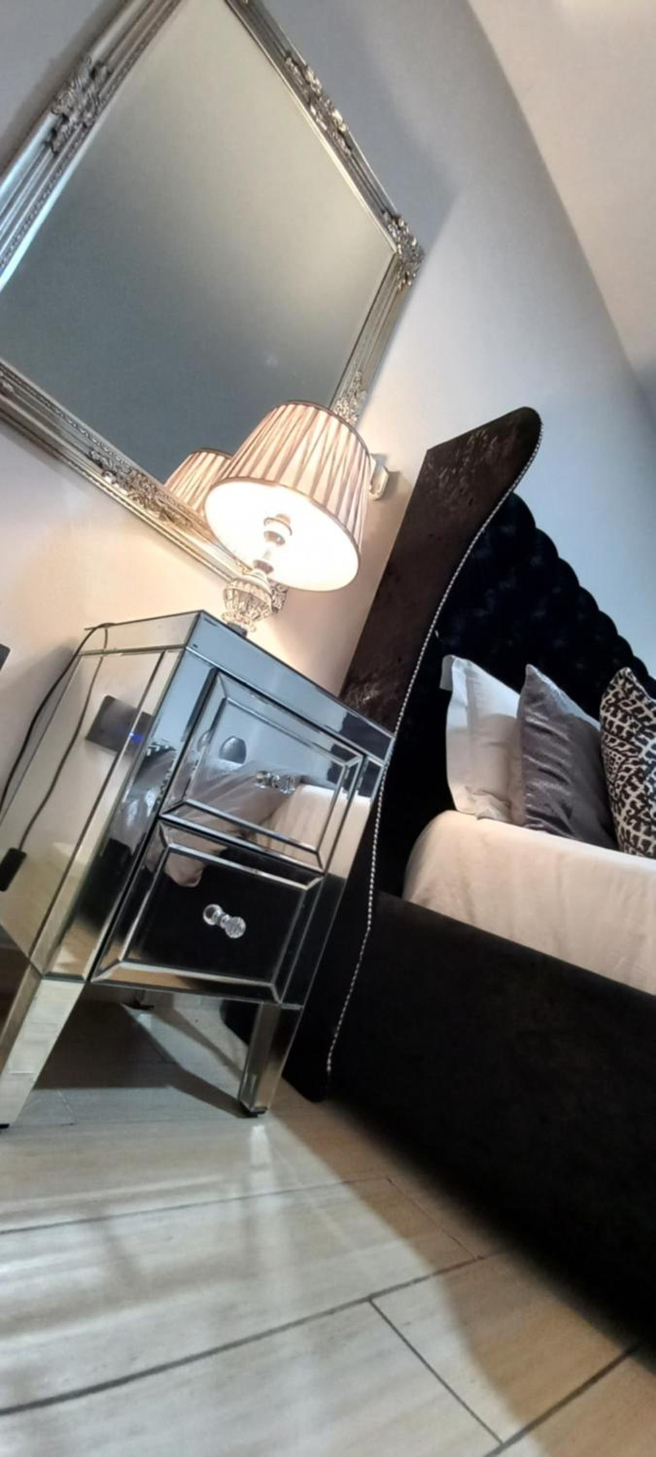 One-Bedroom Apartment with Terrace