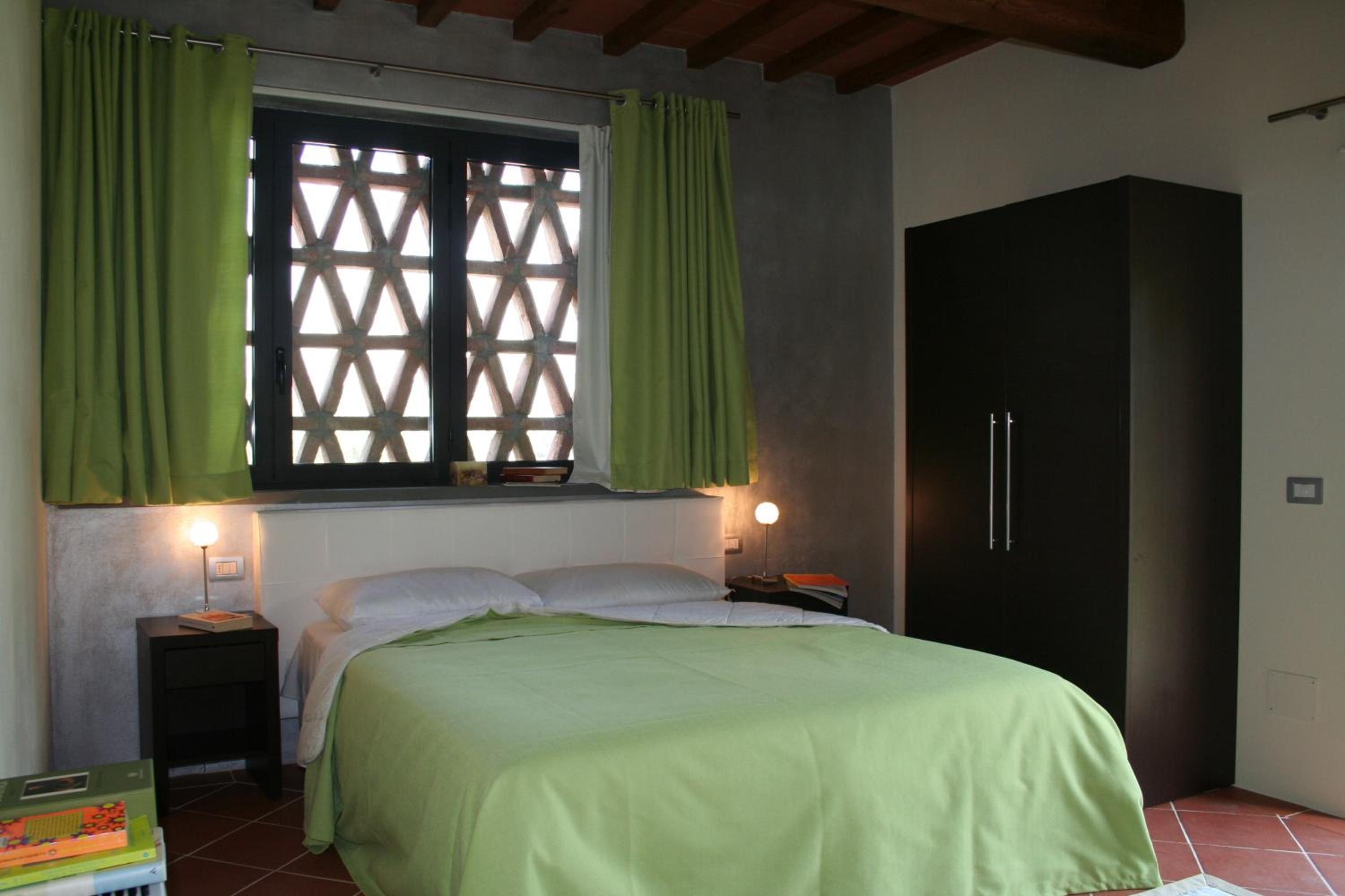 Double Room - Photo 23
