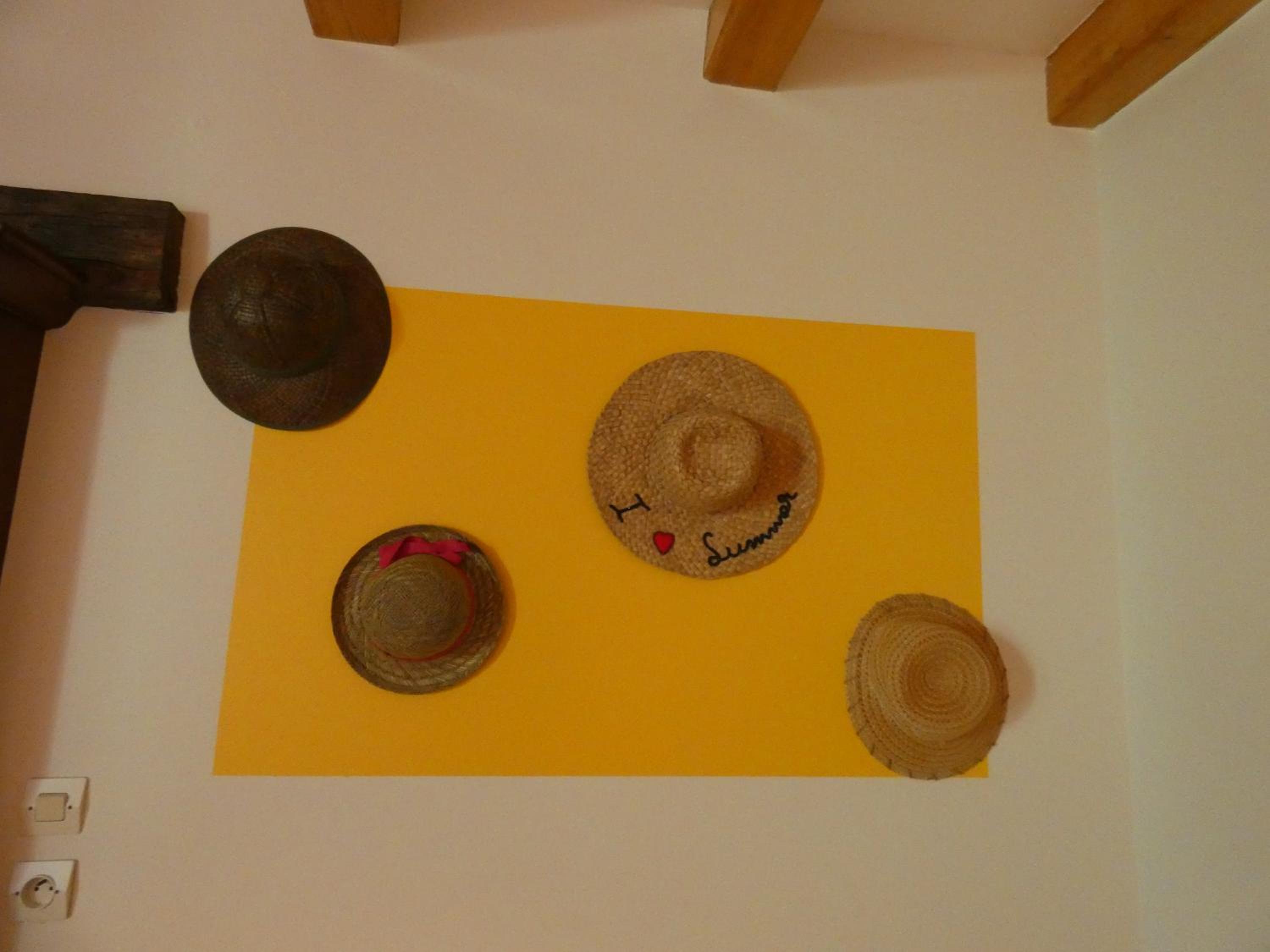 Standard Double Room - Photo 3