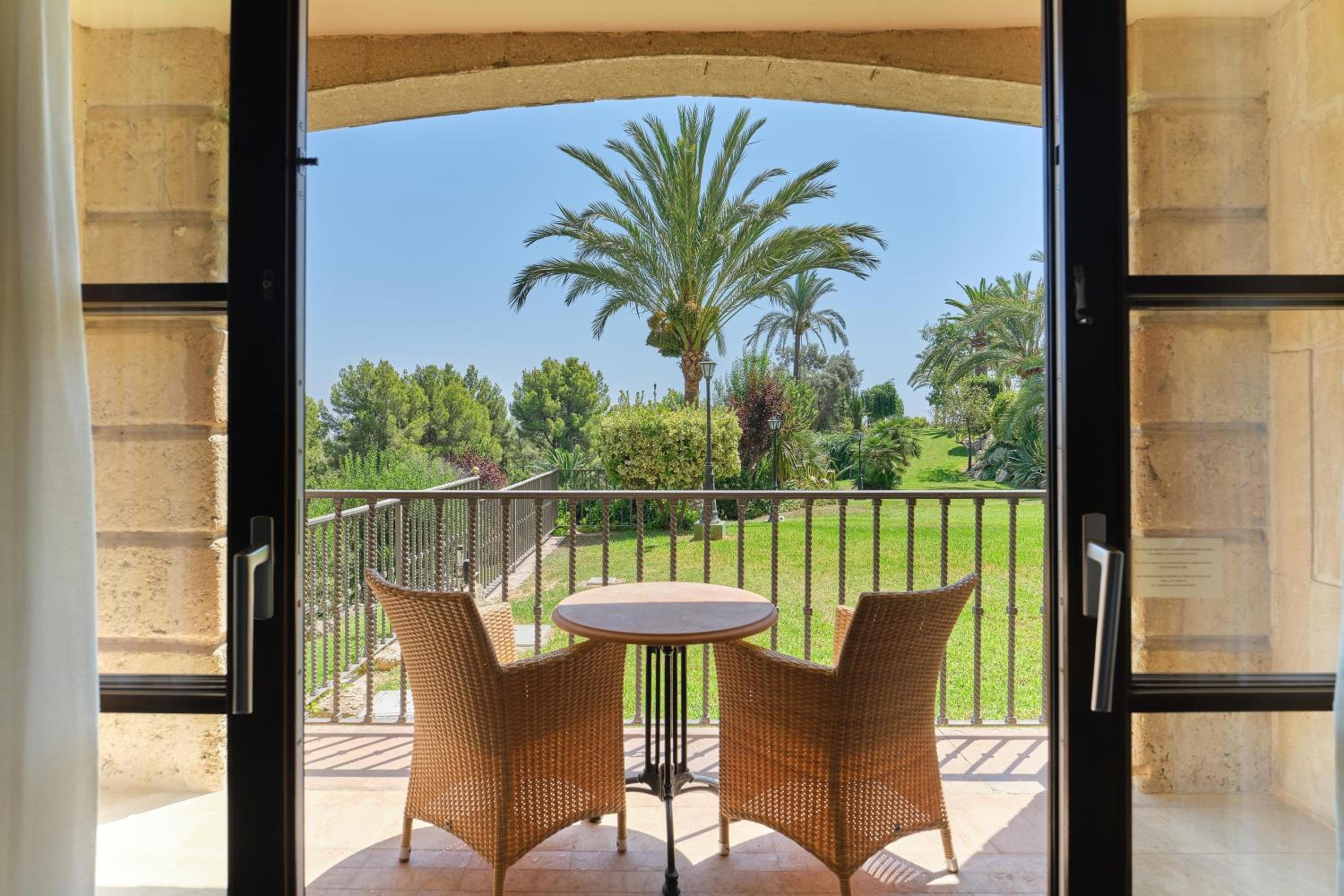 Deluxe Terrace King Room with Balcony and Garden View