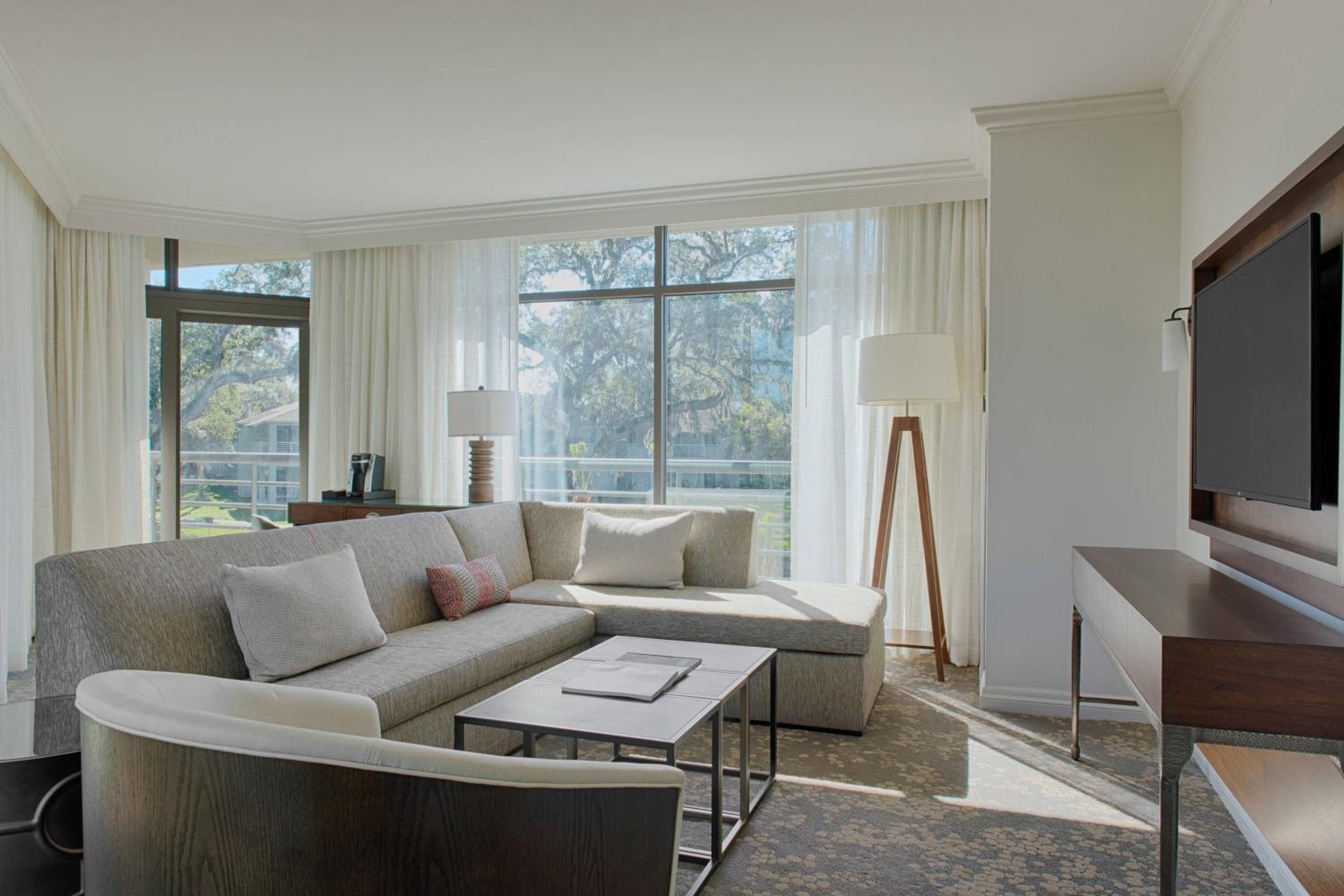 Sawgrass Signature - One-Bedroom King Suite with Resort View