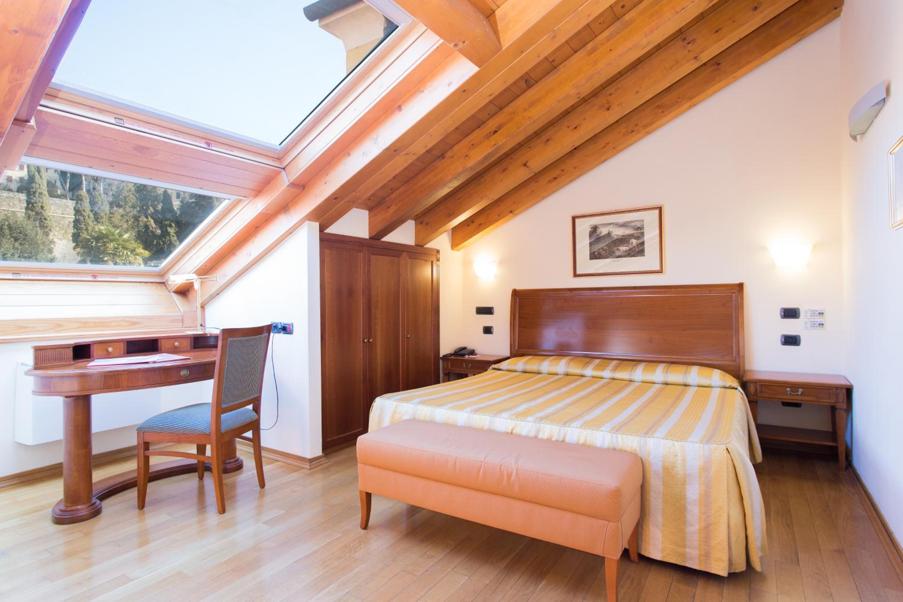 Double Room - Photo 9