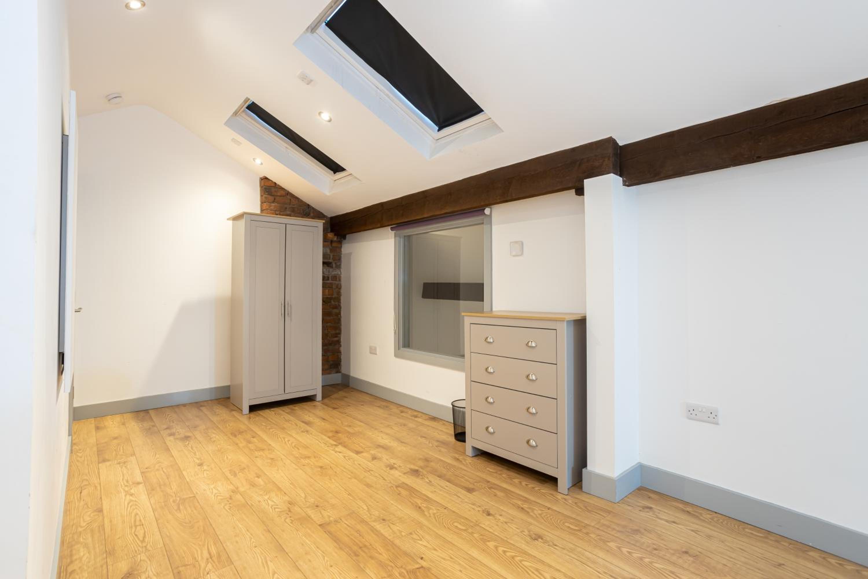 Two-Bedroom Apartment - Photo 2