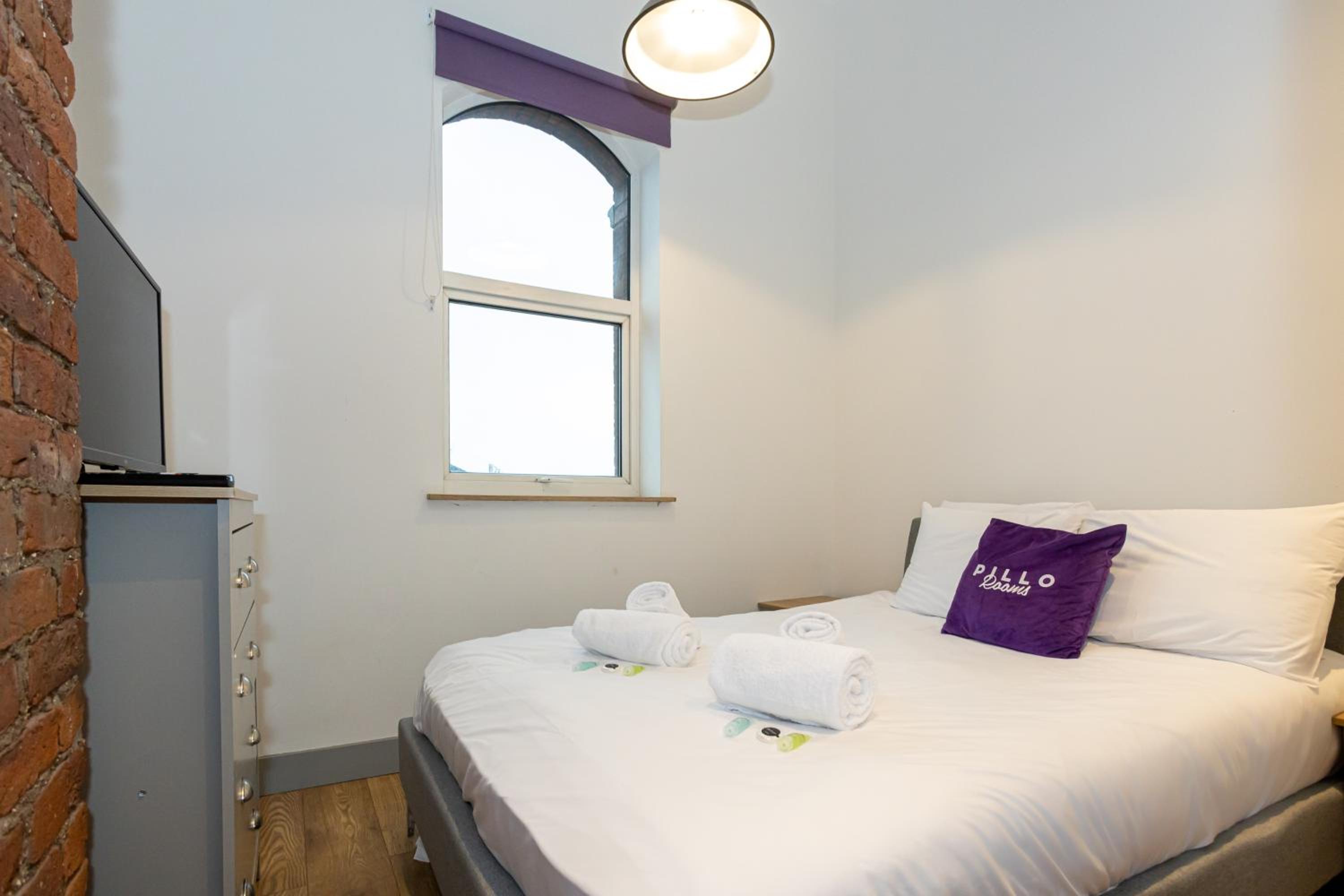 Two-Bedroom Apartment - Photo 17