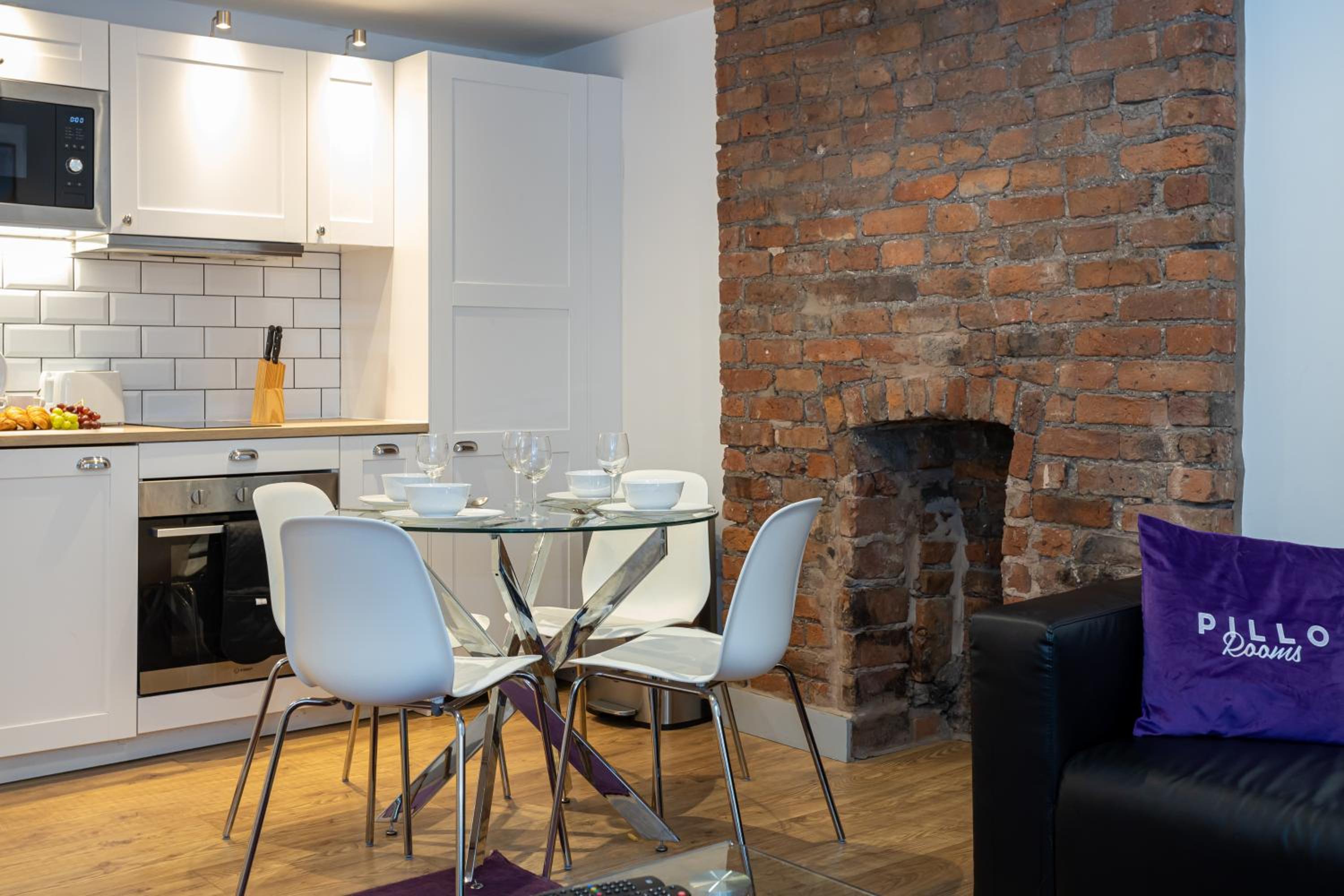 Two-Bedroom Apartment - Photo 19