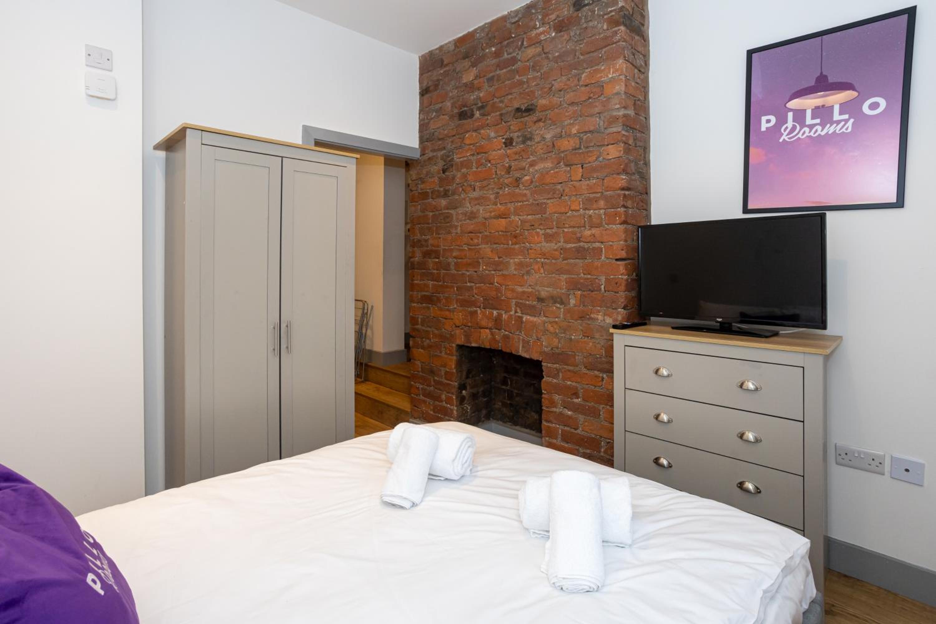 Two-Bedroom Apartment - Photo 14