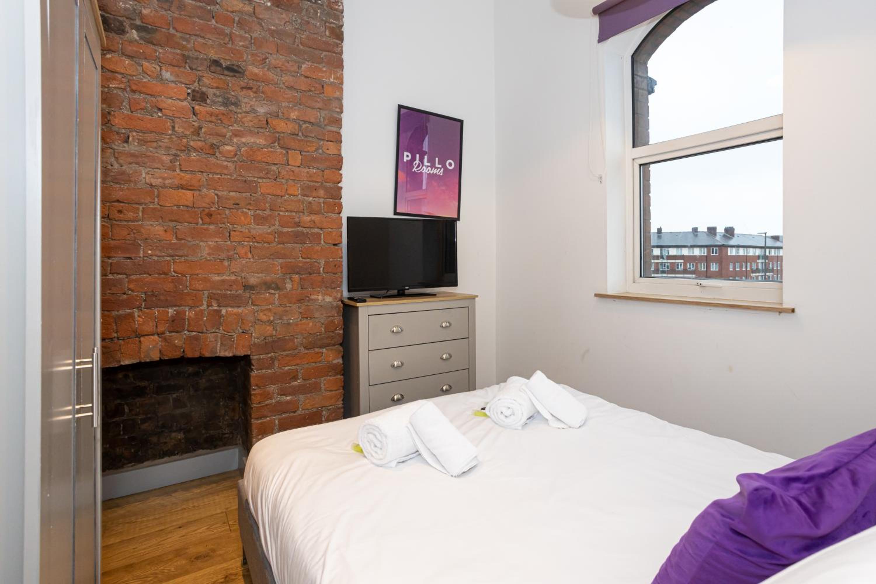 Two-Bedroom Apartment - Photo 15