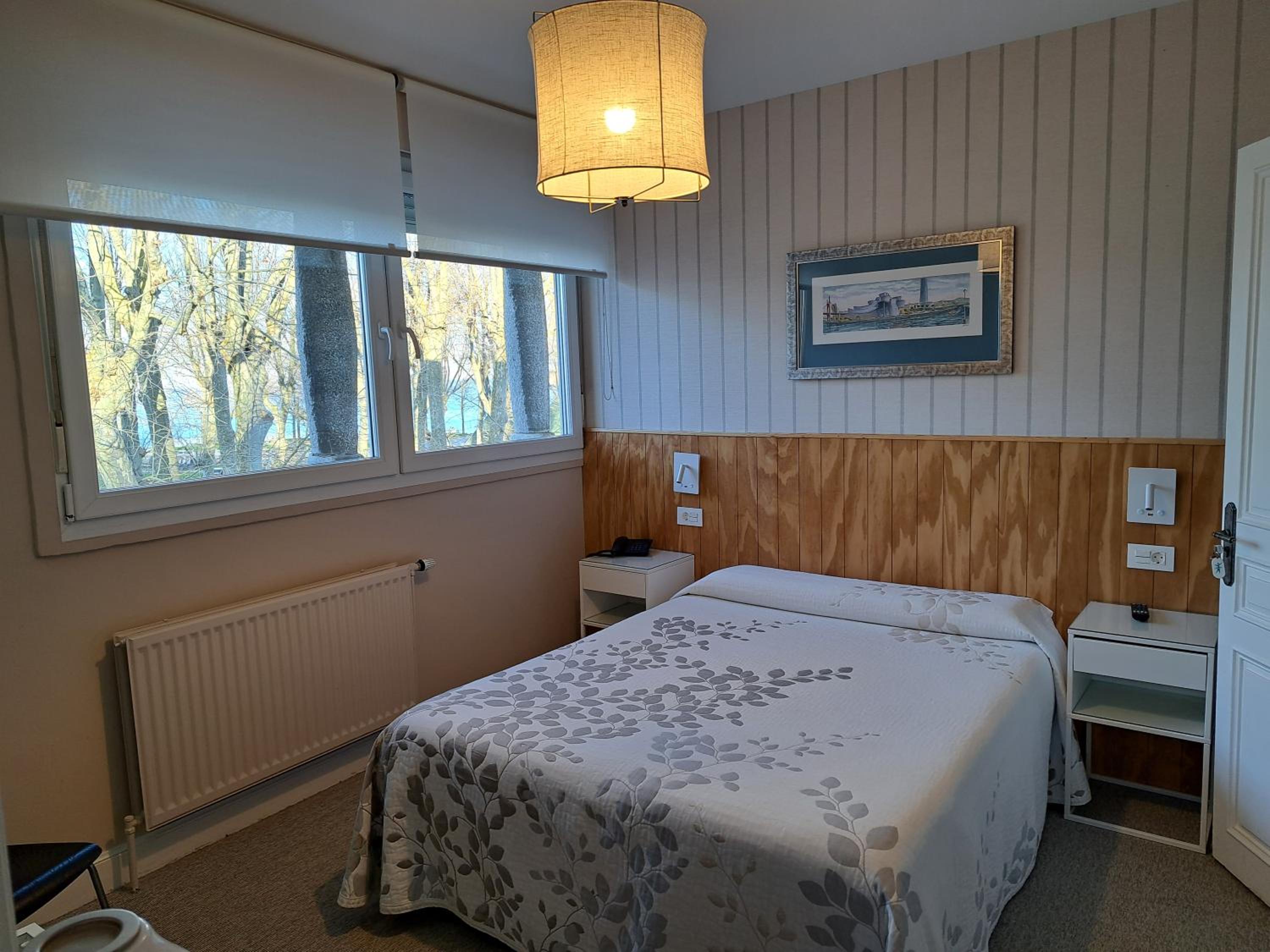 Standard Double Room photo 2