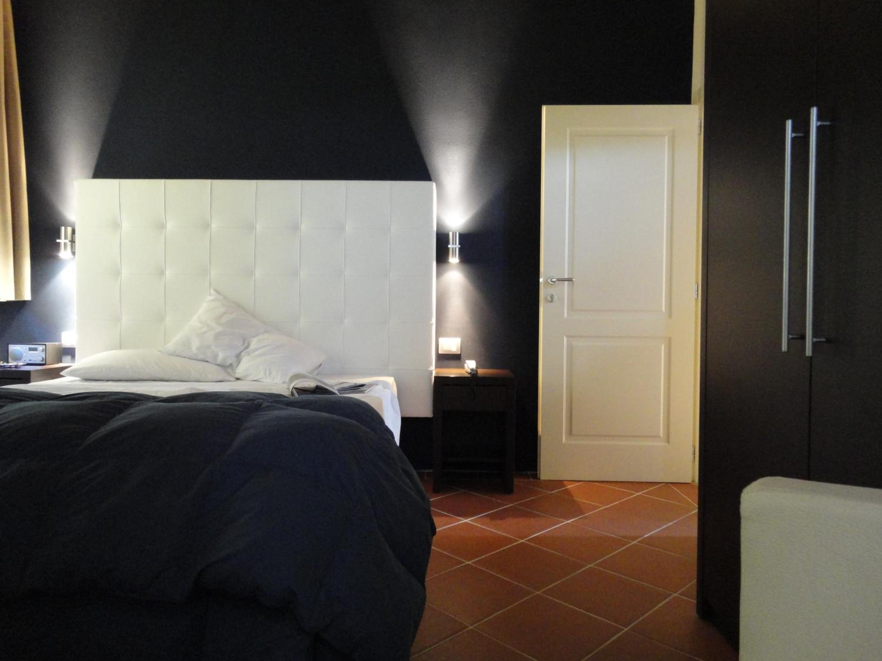 Double Room - Photo 14