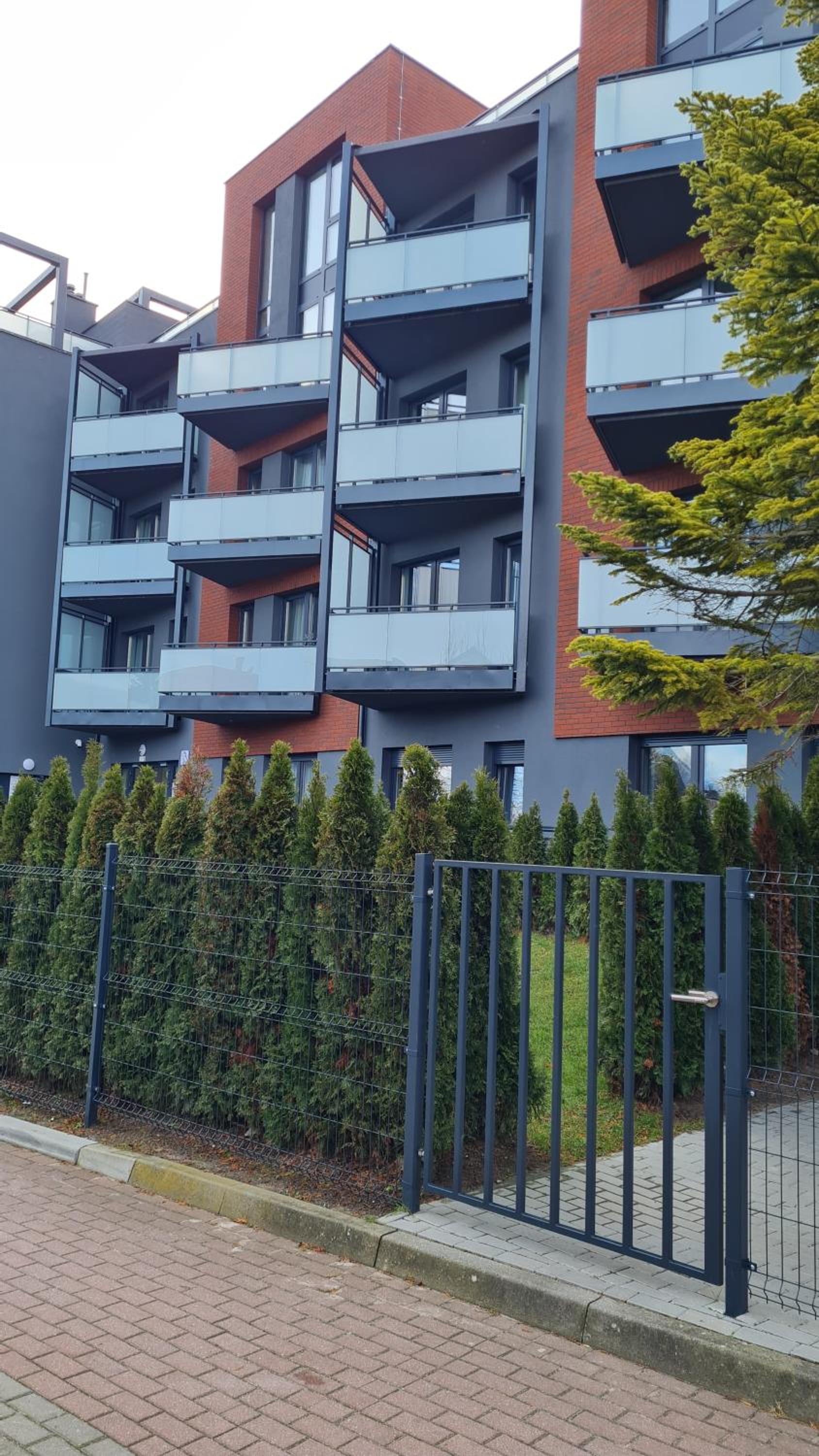 Apartment with Balcony photo 3