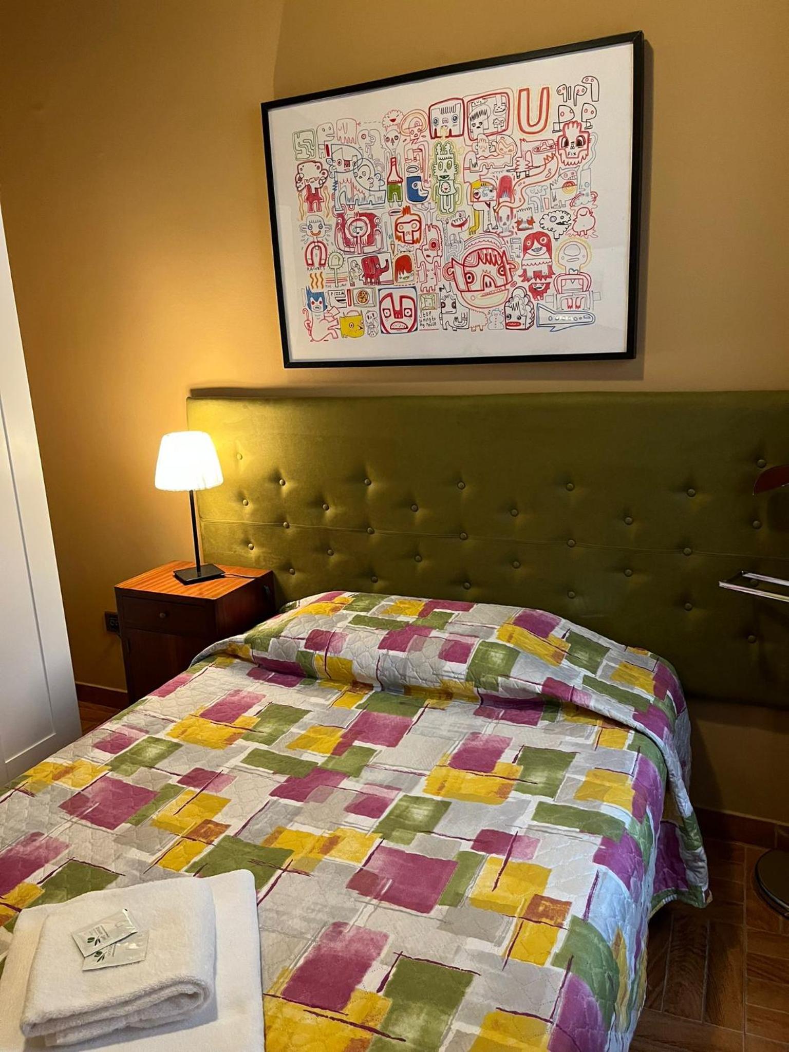 Single Room with Shared Bathroom