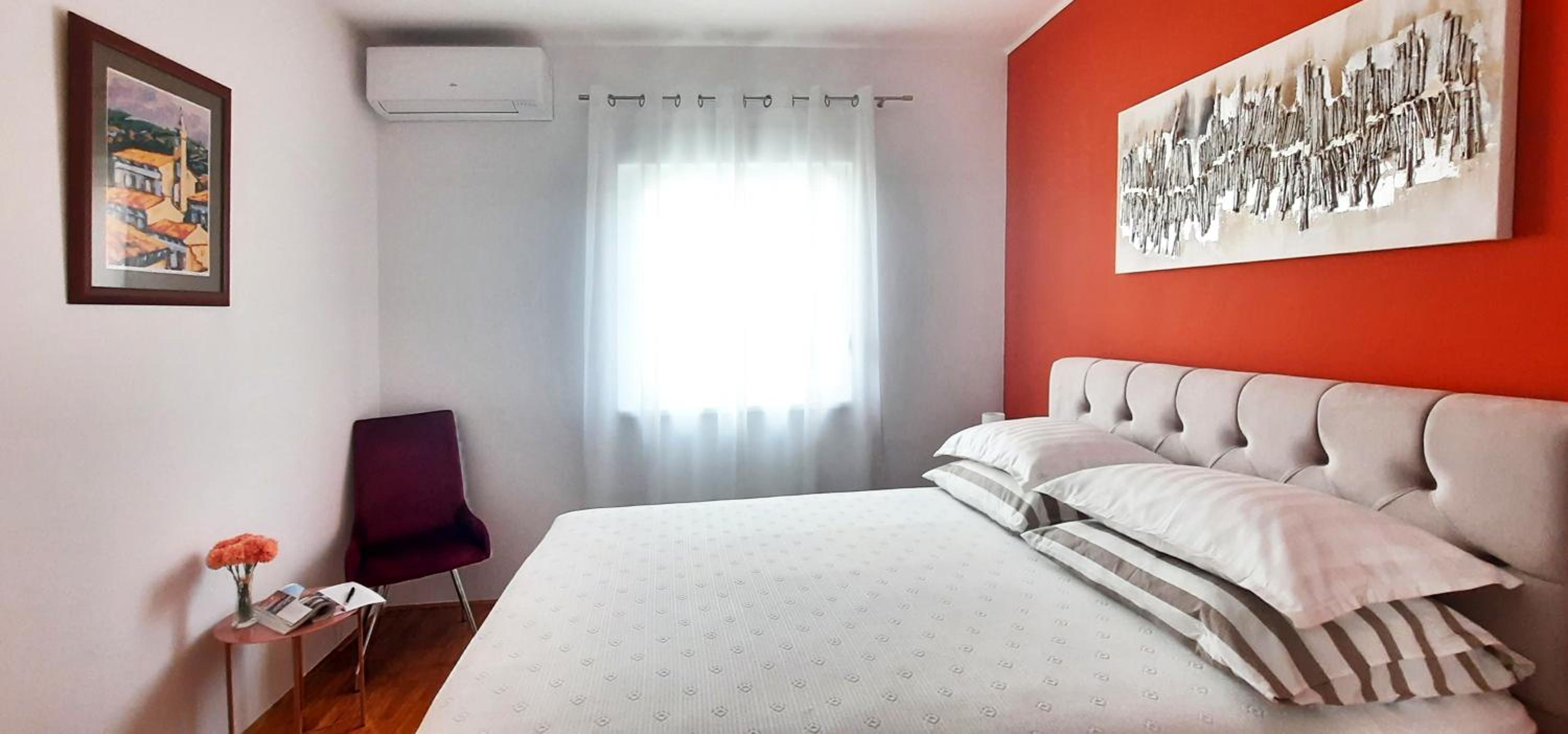 One-Bedroom Apartment - Photo 5
