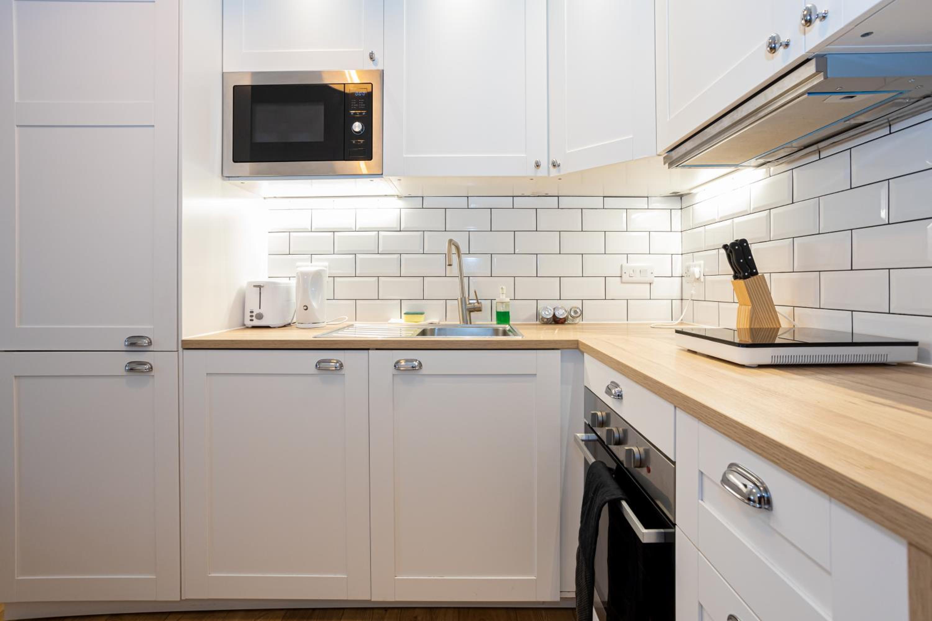 Studio Apartment - Photo 6