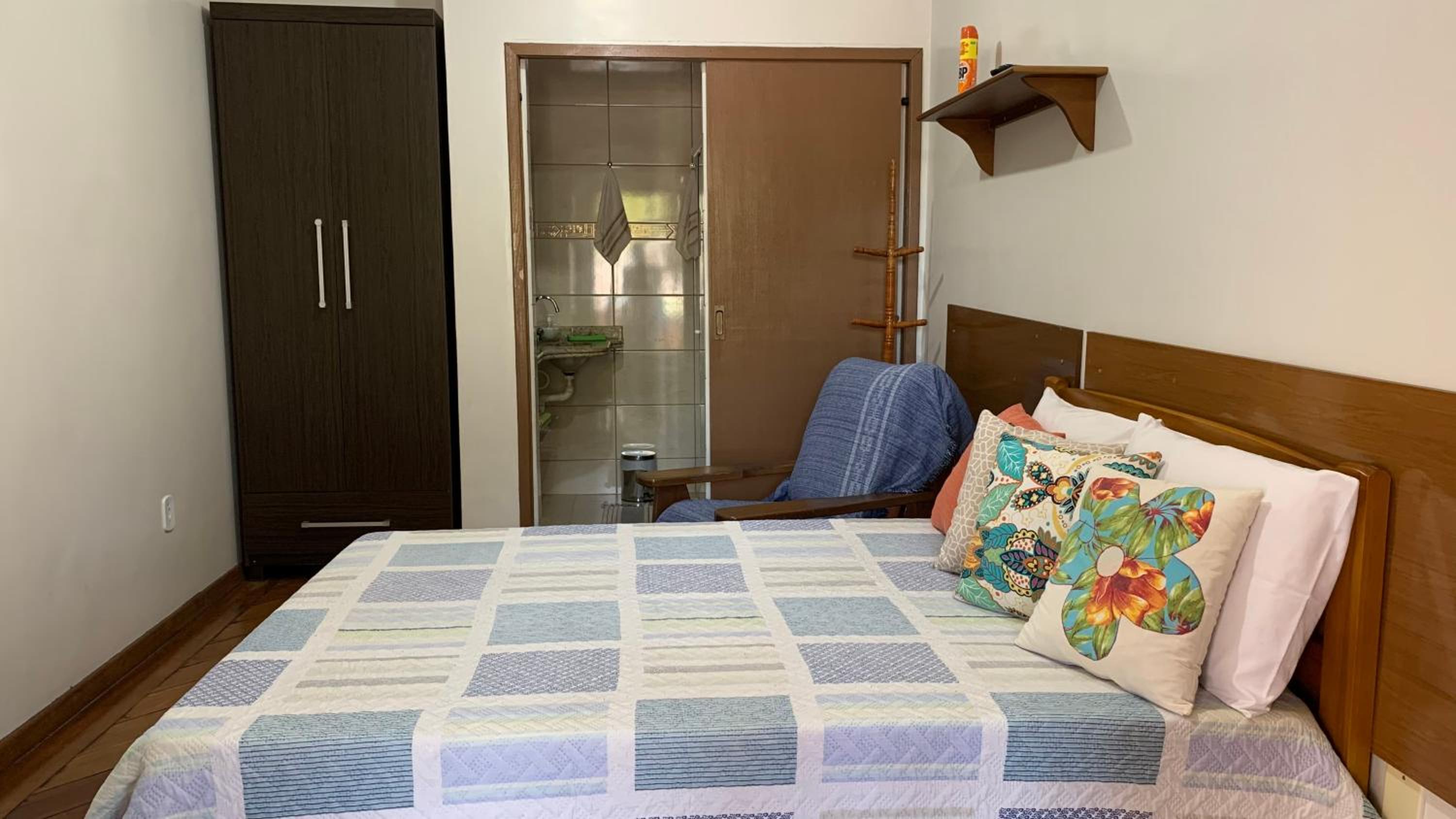 Standard Suite - Photo 1