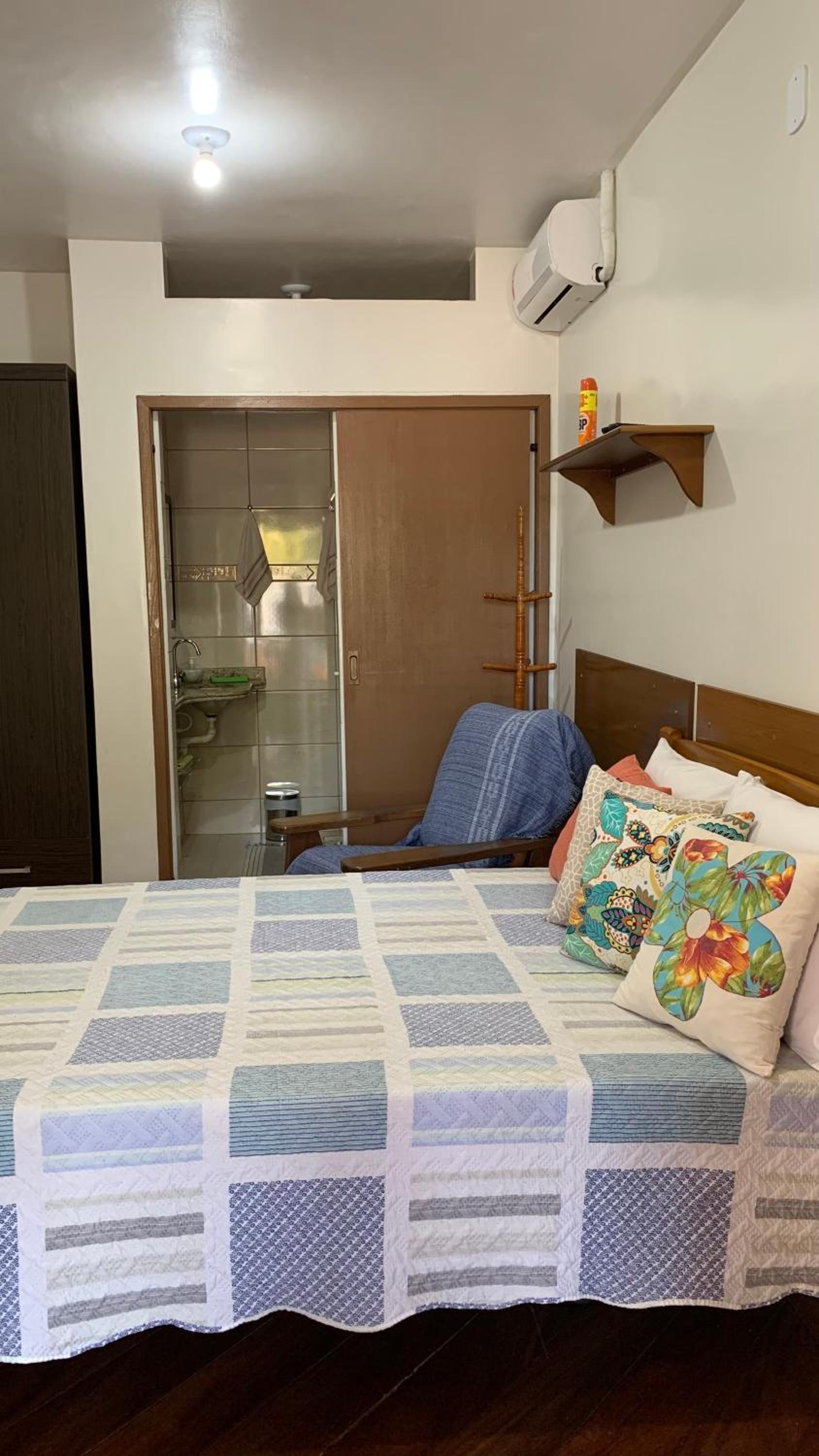 Standard Suite - Photo 16