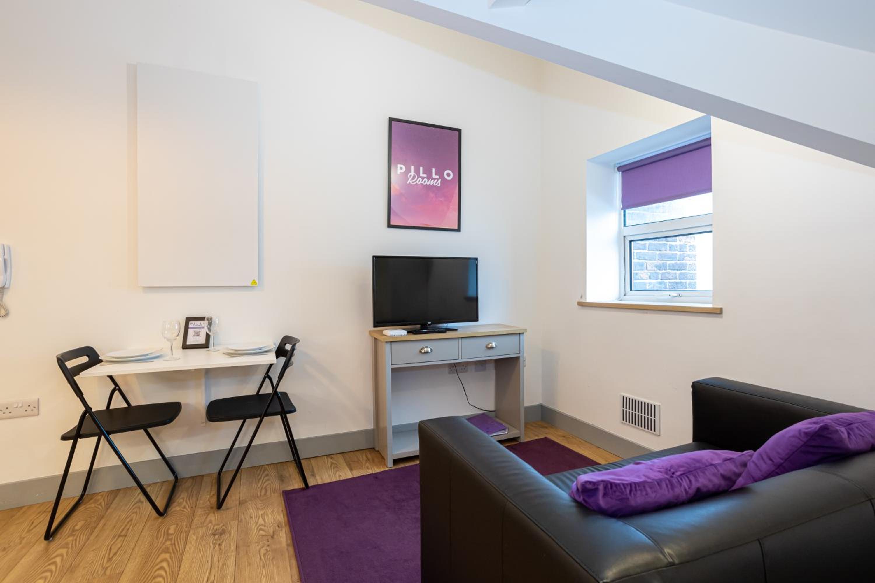 Studio Apartment - Photo 3