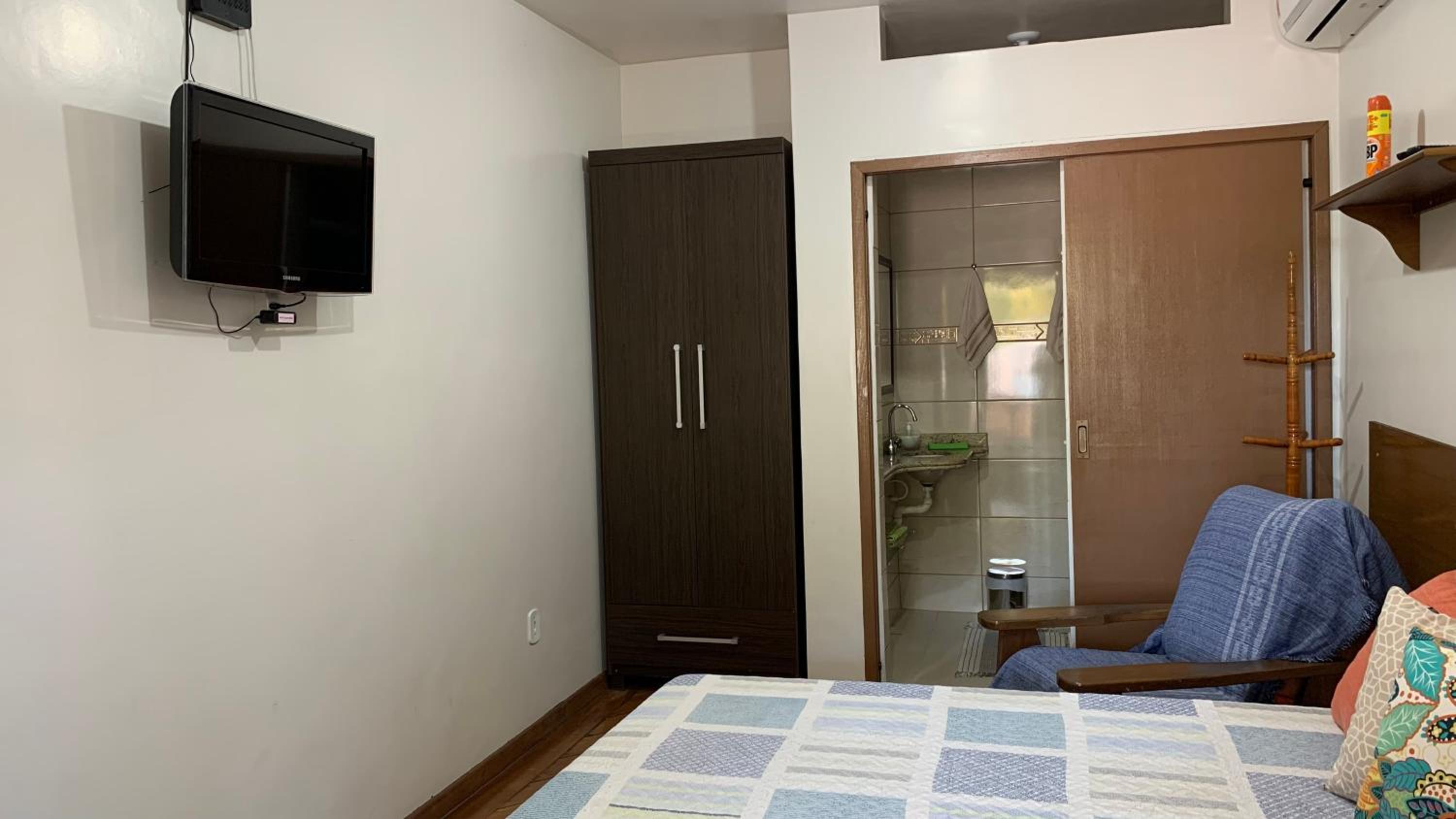Standard Suite - Photo 3