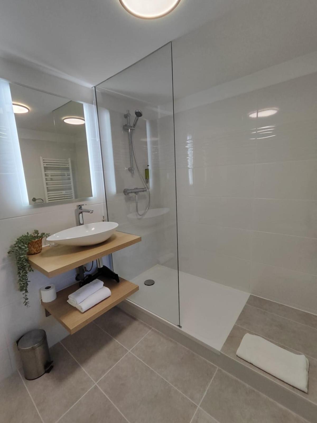 Triple Room - Photo 2