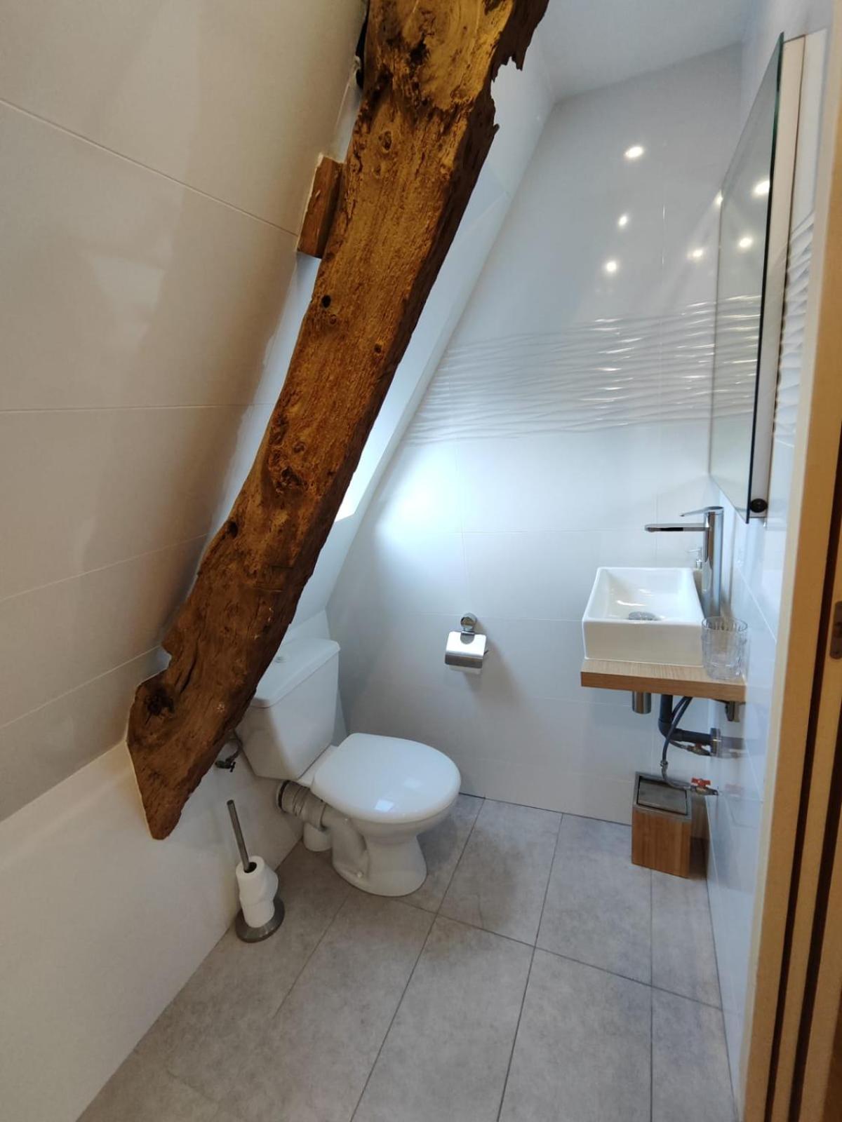 Double Room - Photo 10