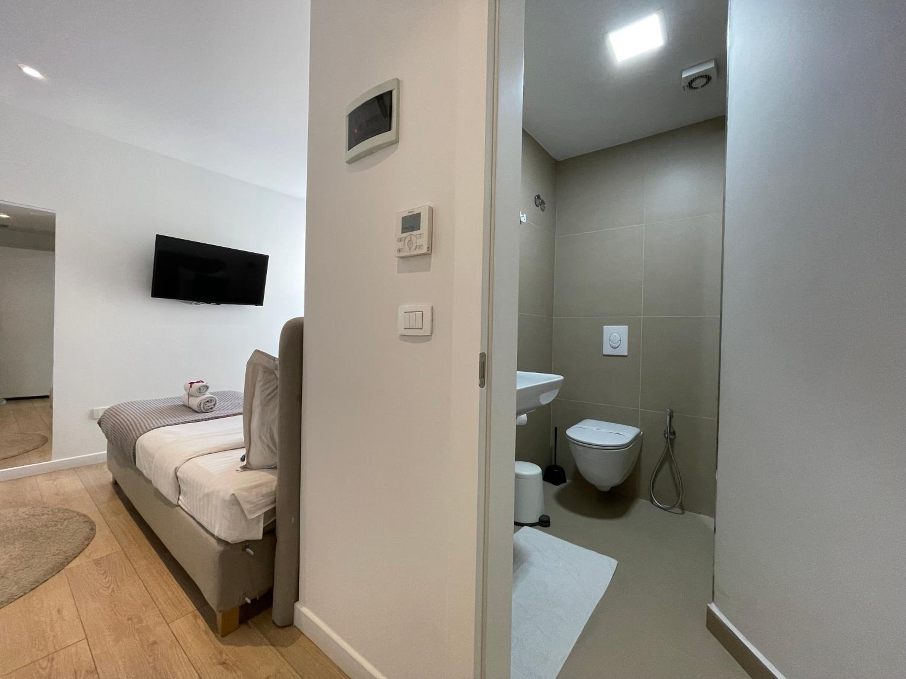 Studio Apartment photo 2