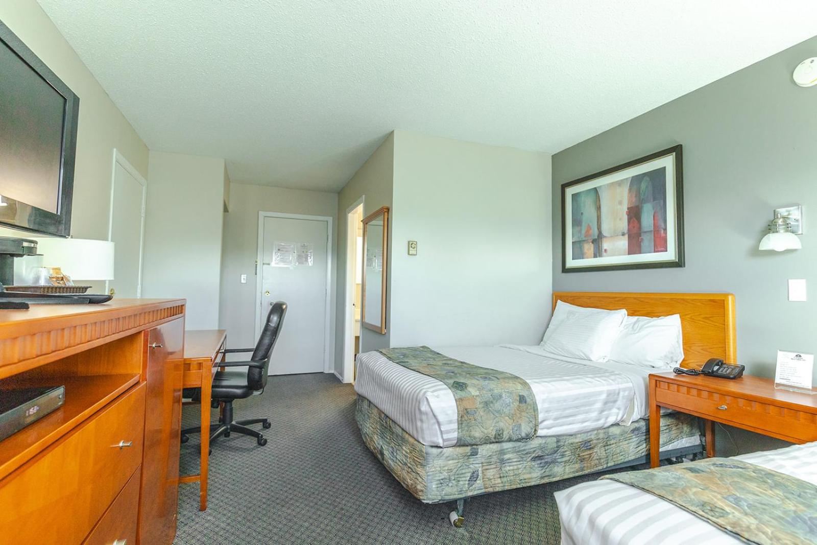 Double Room with Two Double Beds - Non-Smoking - Photo 2