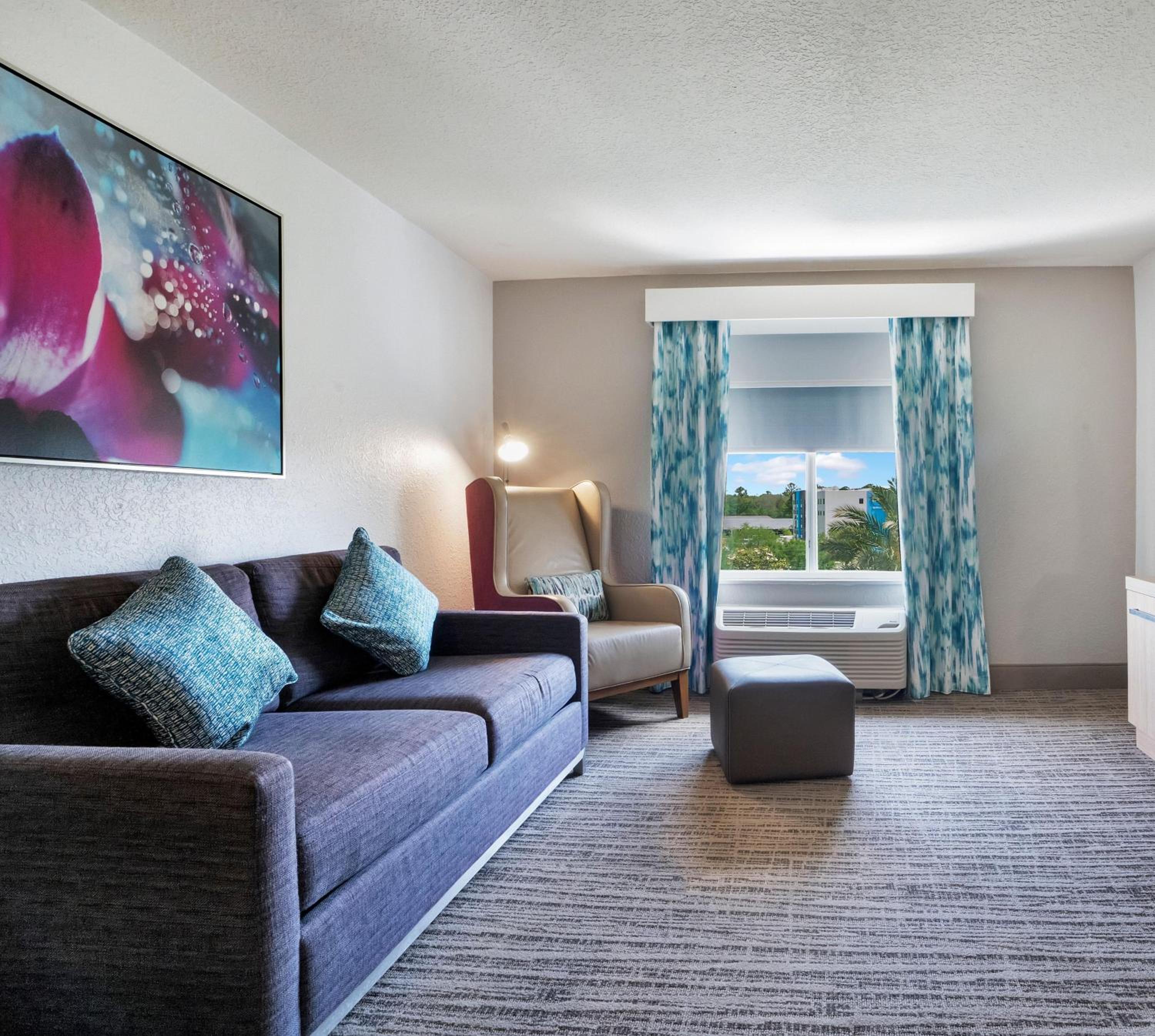 One-Bedroom King Suite with Sofa Bed