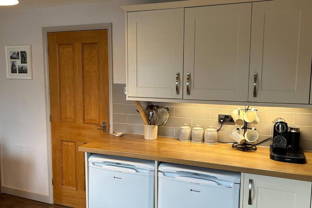 Two-Bedroom House photo 2