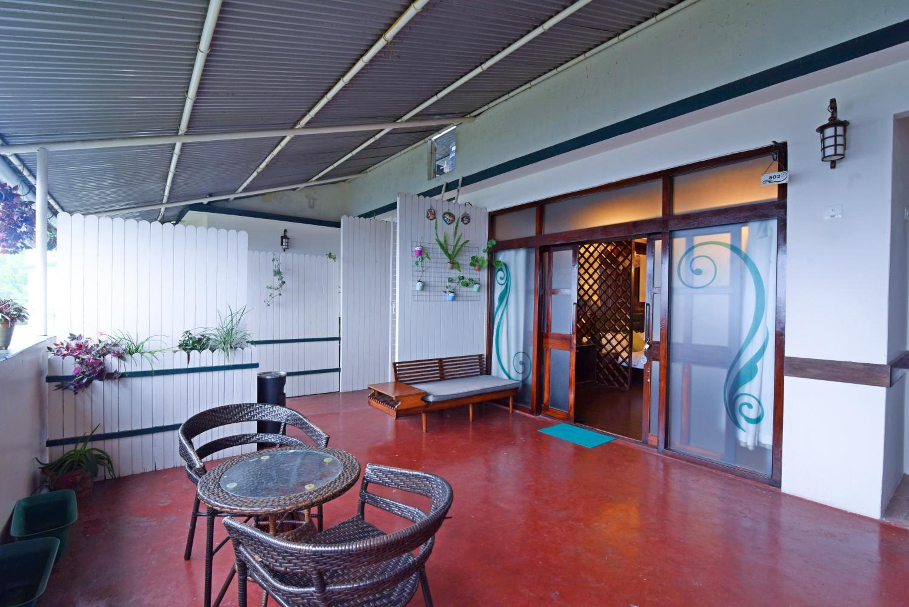 Family Room with Terrace photo 3