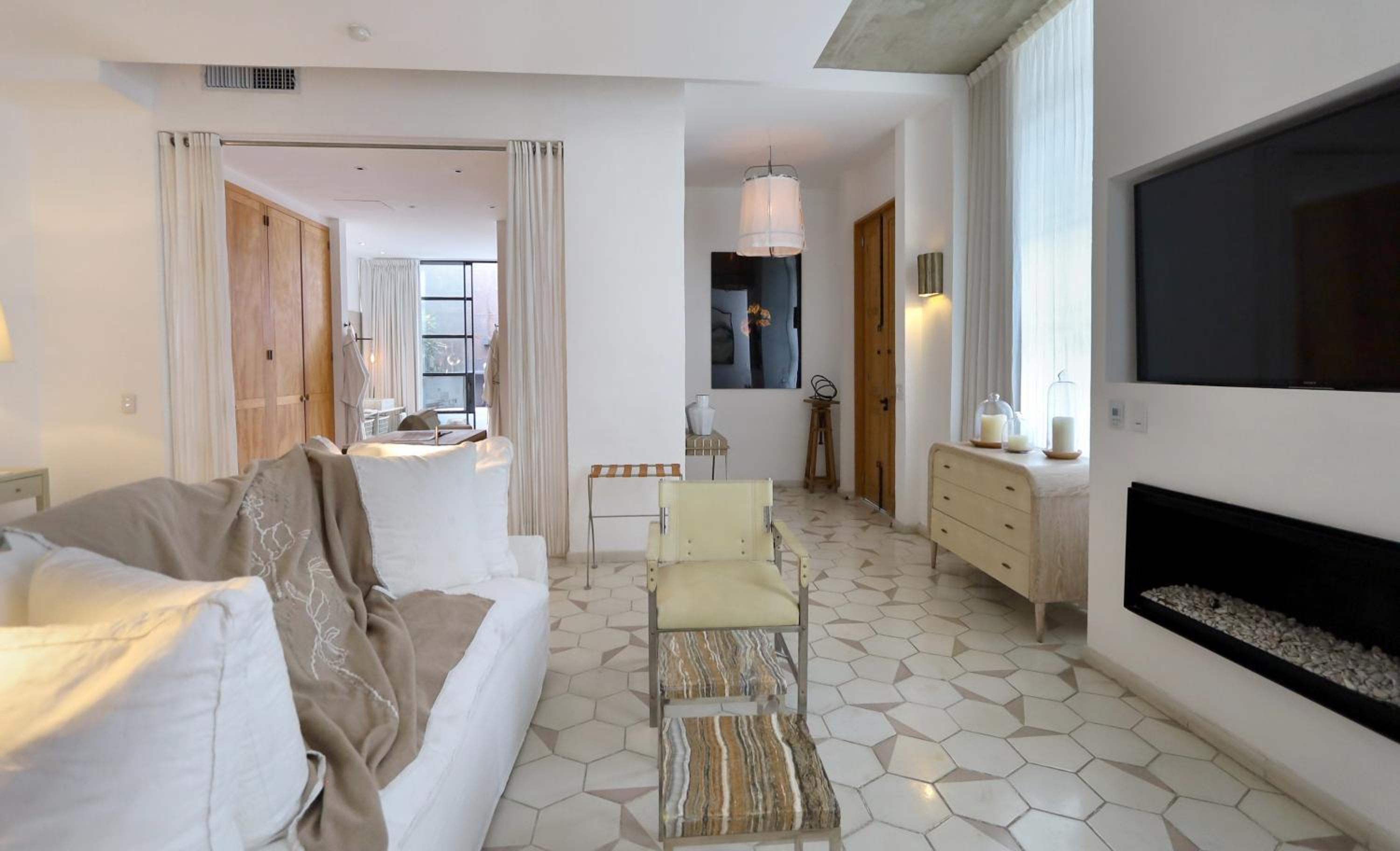 SIGNATURE SUITE KING