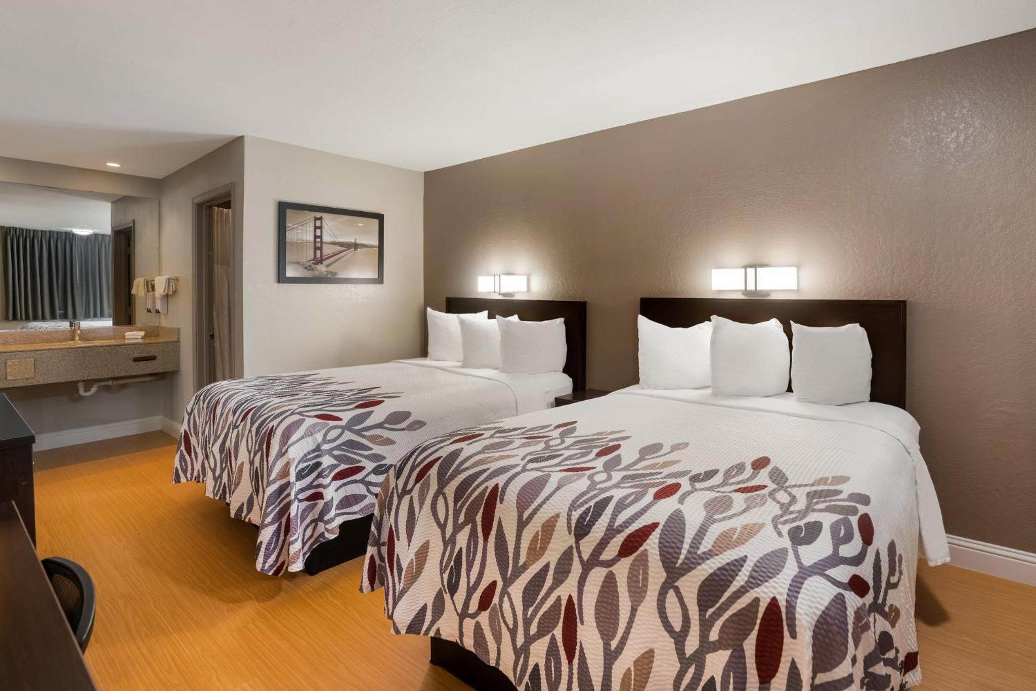 Deluxe Room with Two Double Beds Non-Smoking - Photo 1