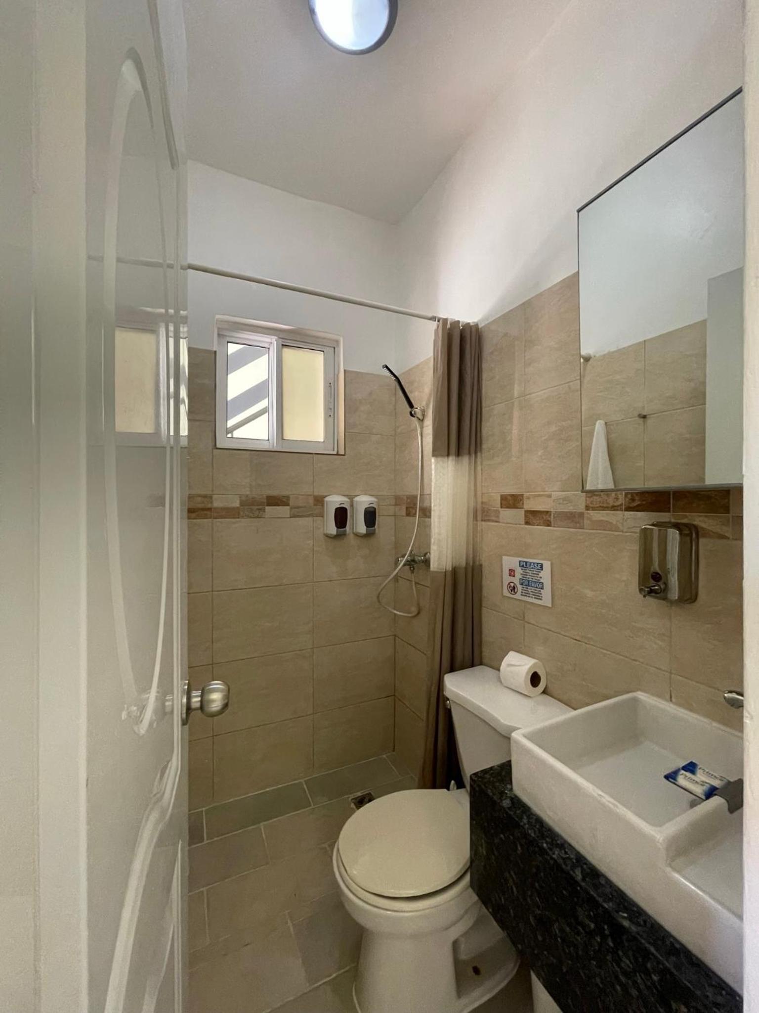Standard Twin Room photo 2