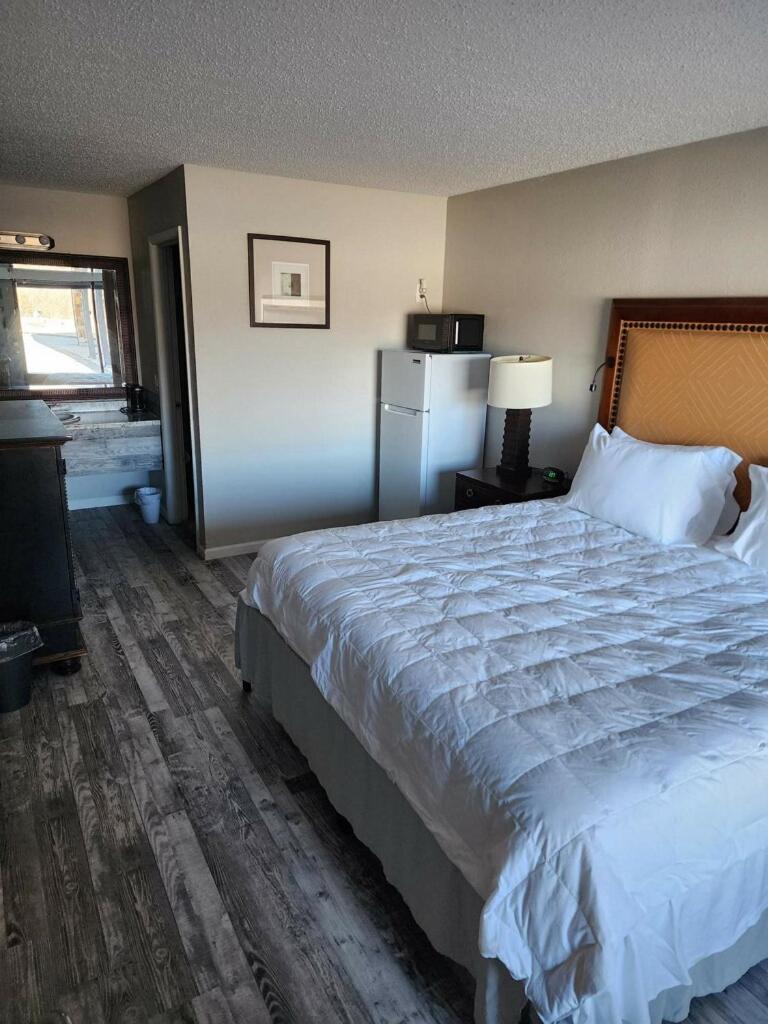 Deluxe King Room photo 1