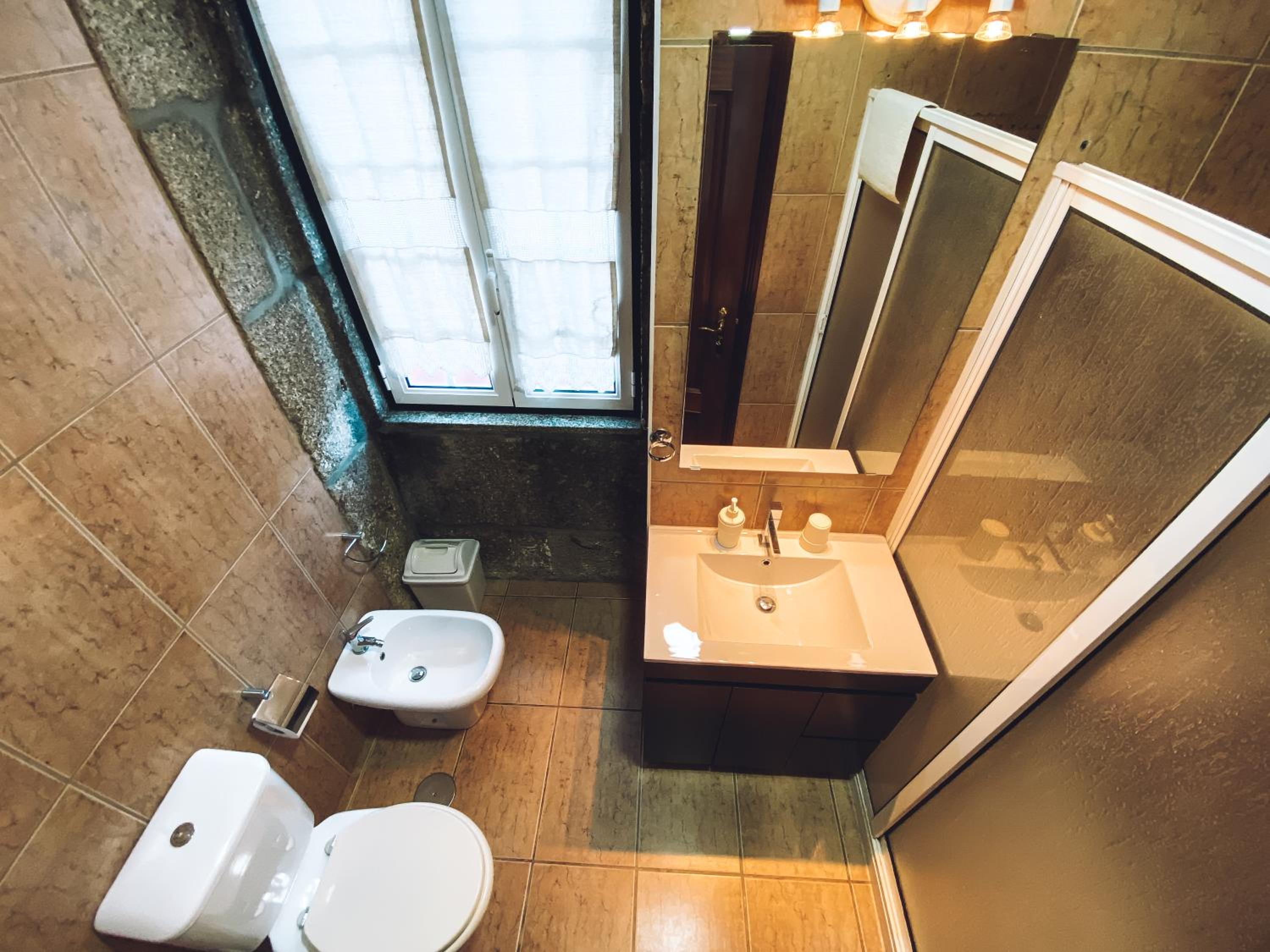Double Room with Private External Bathroom - Photo 8