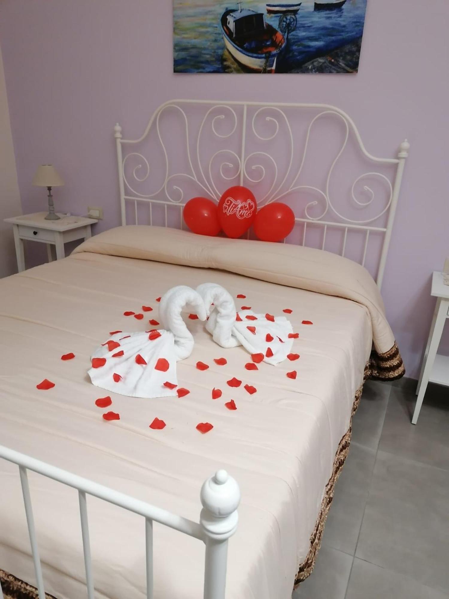 Quadruple Room with Private Bathroom - Photo 1