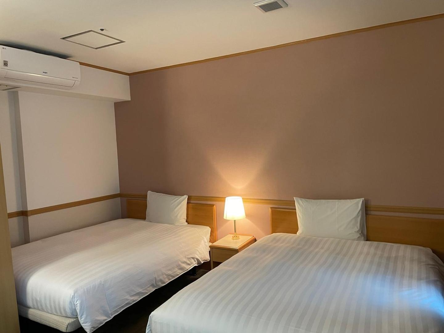 Deluxe Twin Room - Non-Smoking photo 2