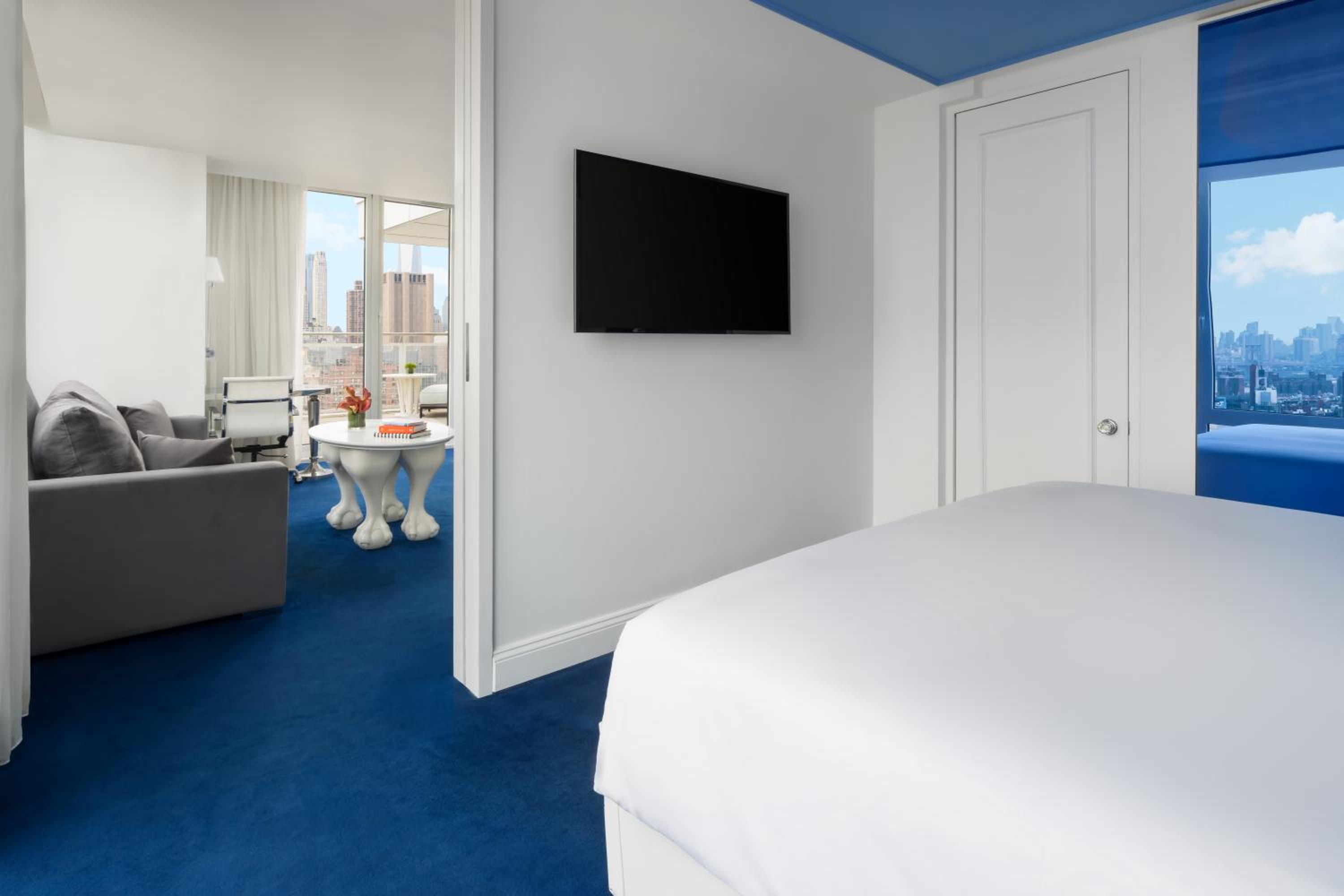 VIP King Suite with Balcony