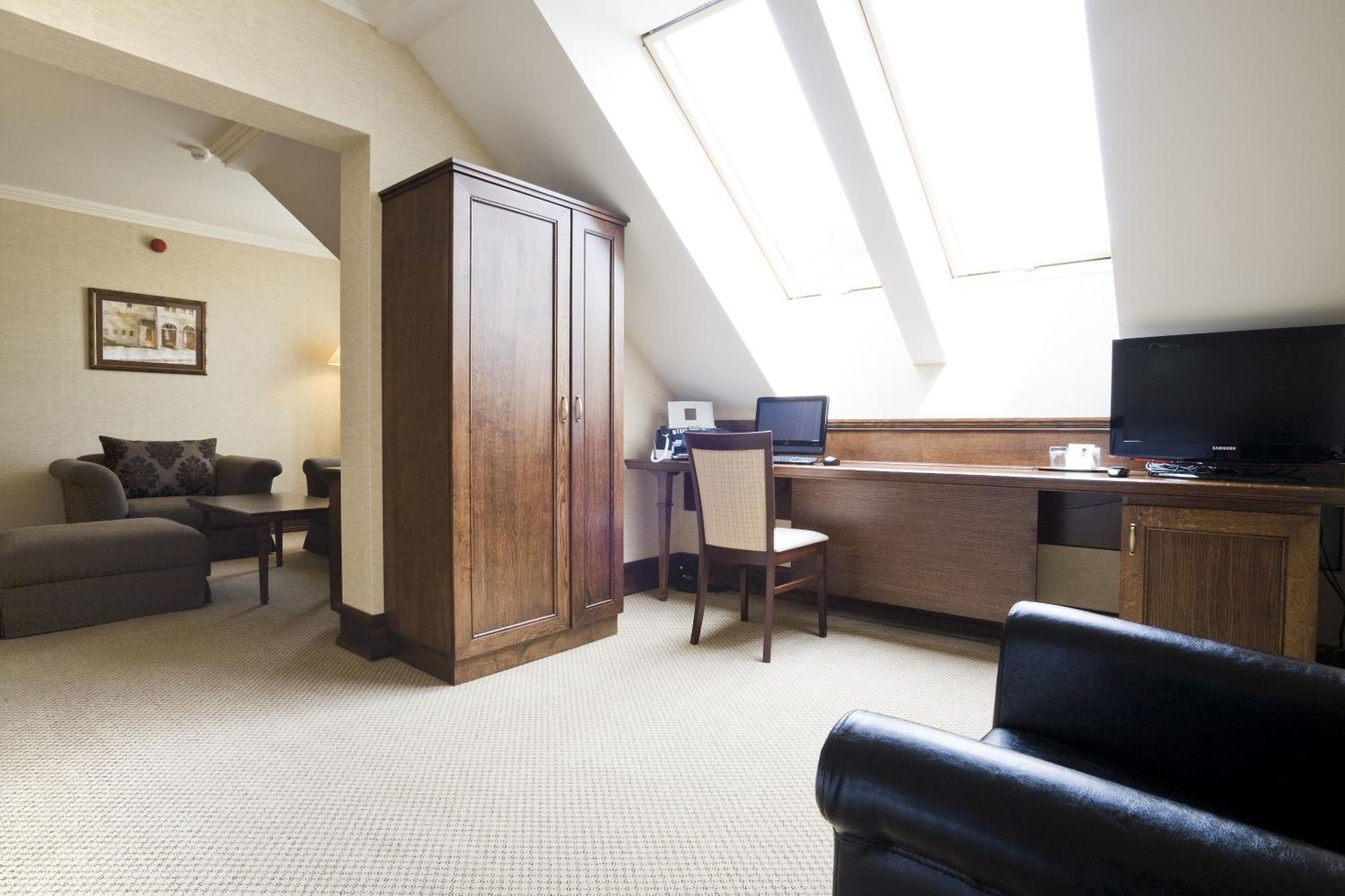 One-Bedroom Suite