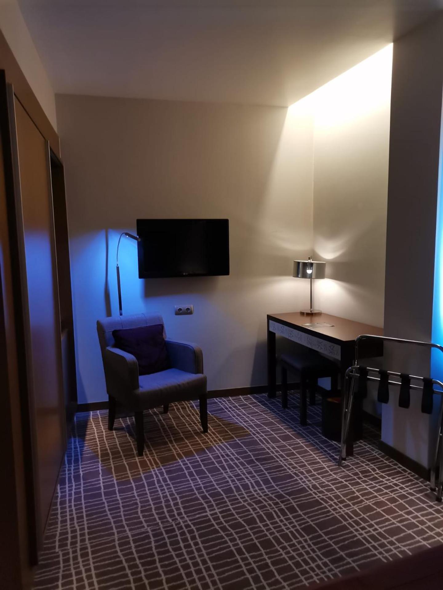 Standard Double Room with Extrabed - Photo 4