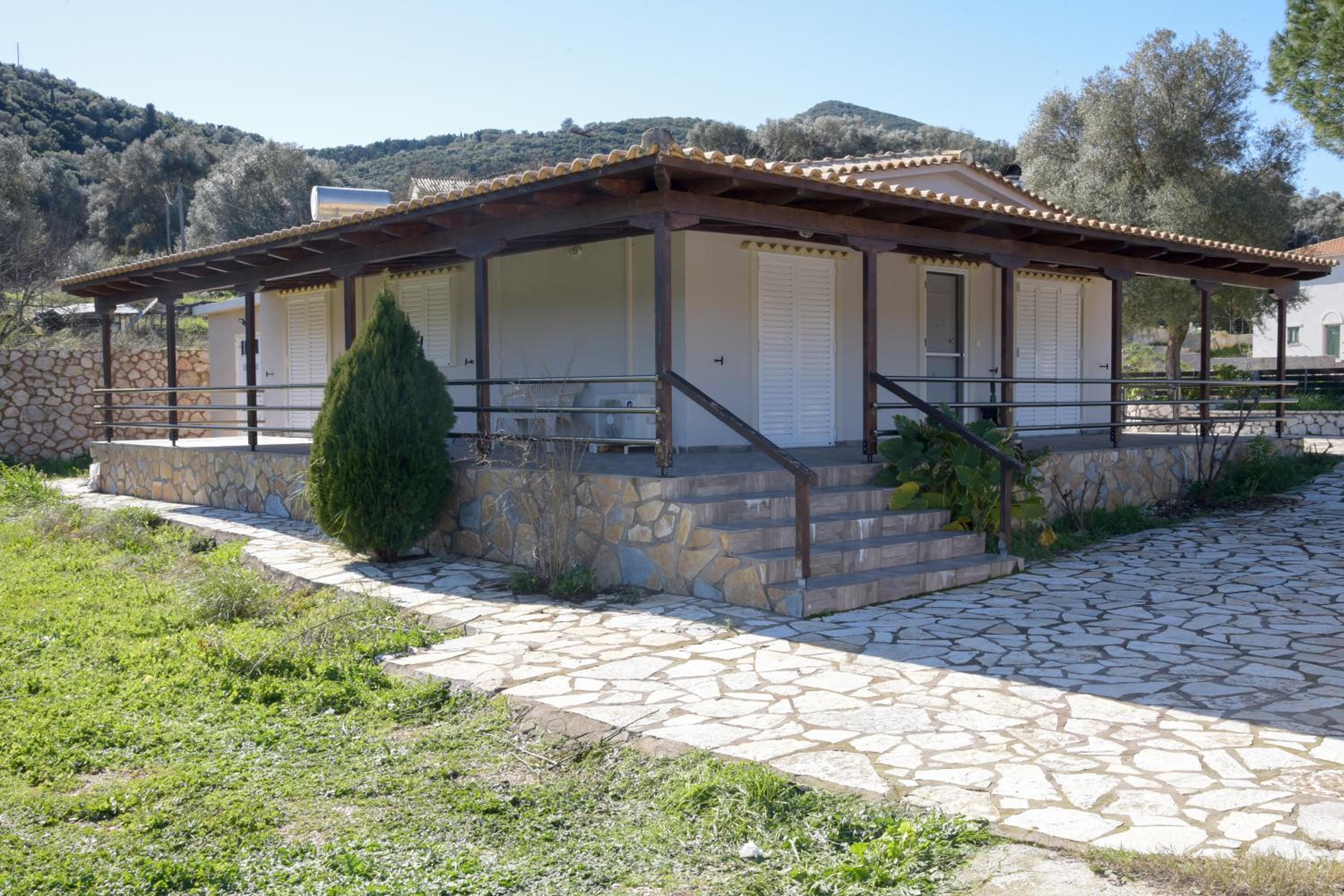 Three-Bedroom House photo 2