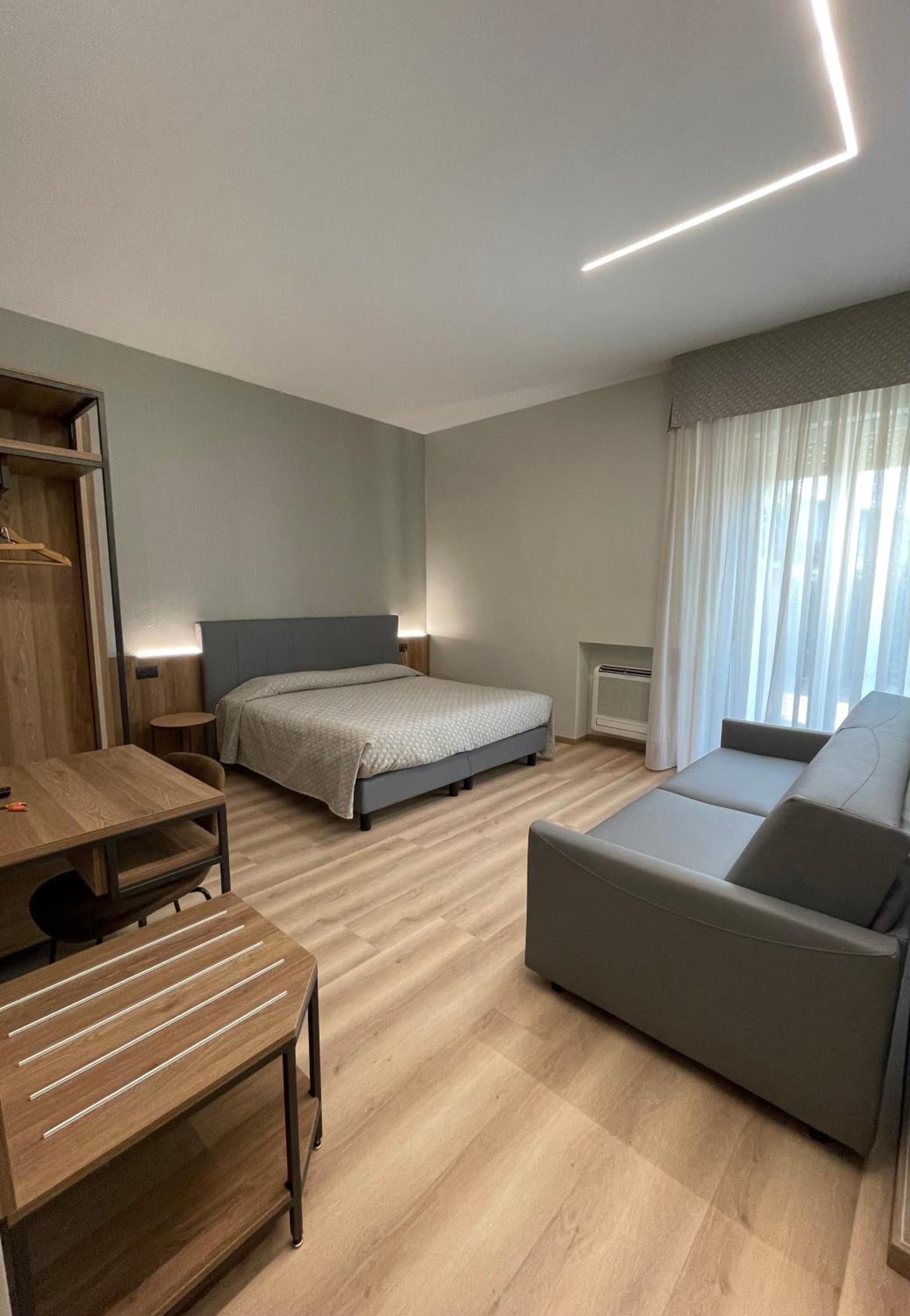 Superior Double Room - Photo 2