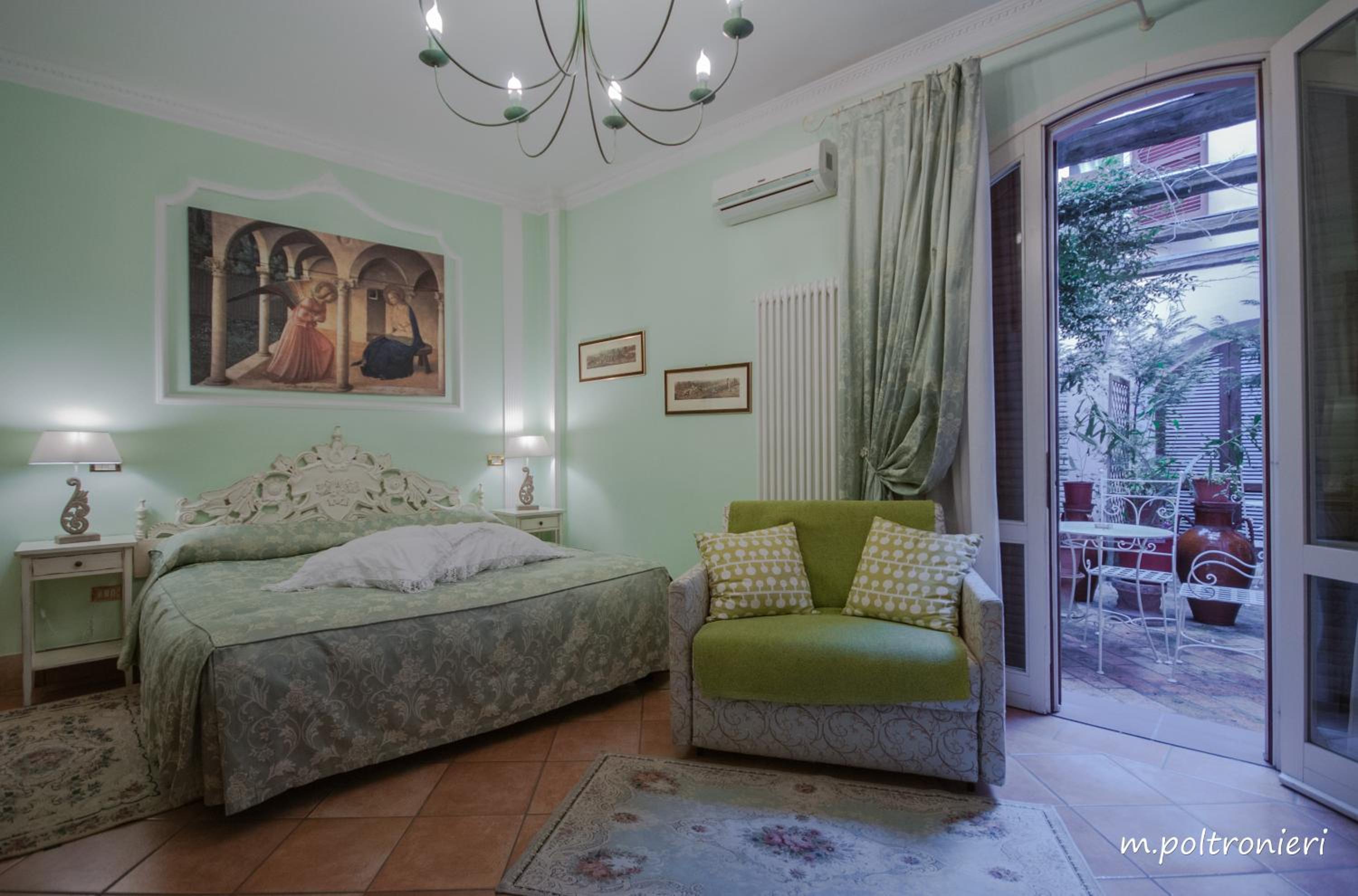 Standard Double or Twin Room photo 3