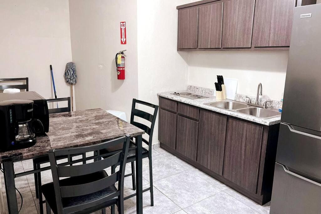 One-Bedroom Apartment photo 3