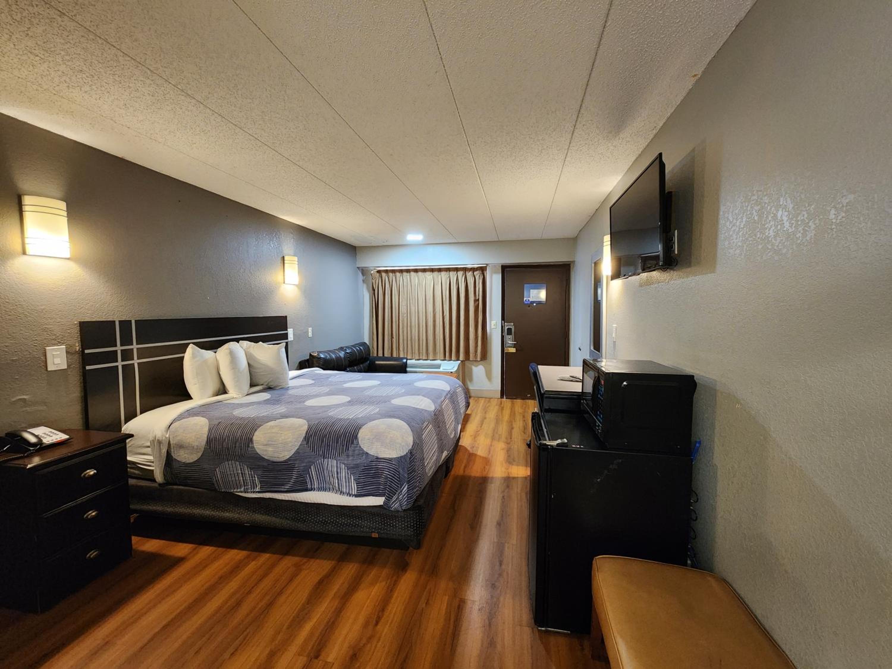 Business King Room - Smoking - Photo 4