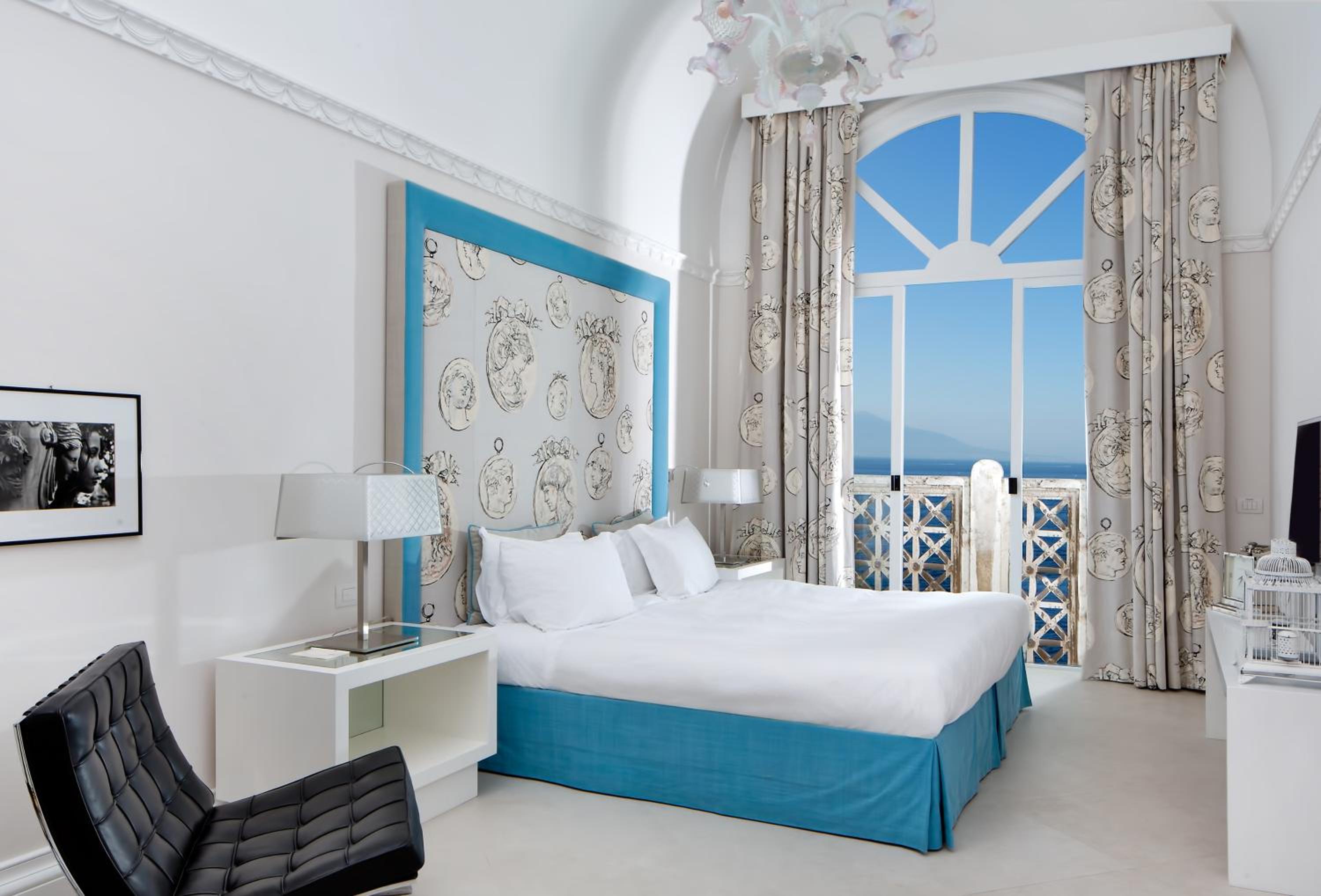 Two-Bedroom Suite - Photo 2